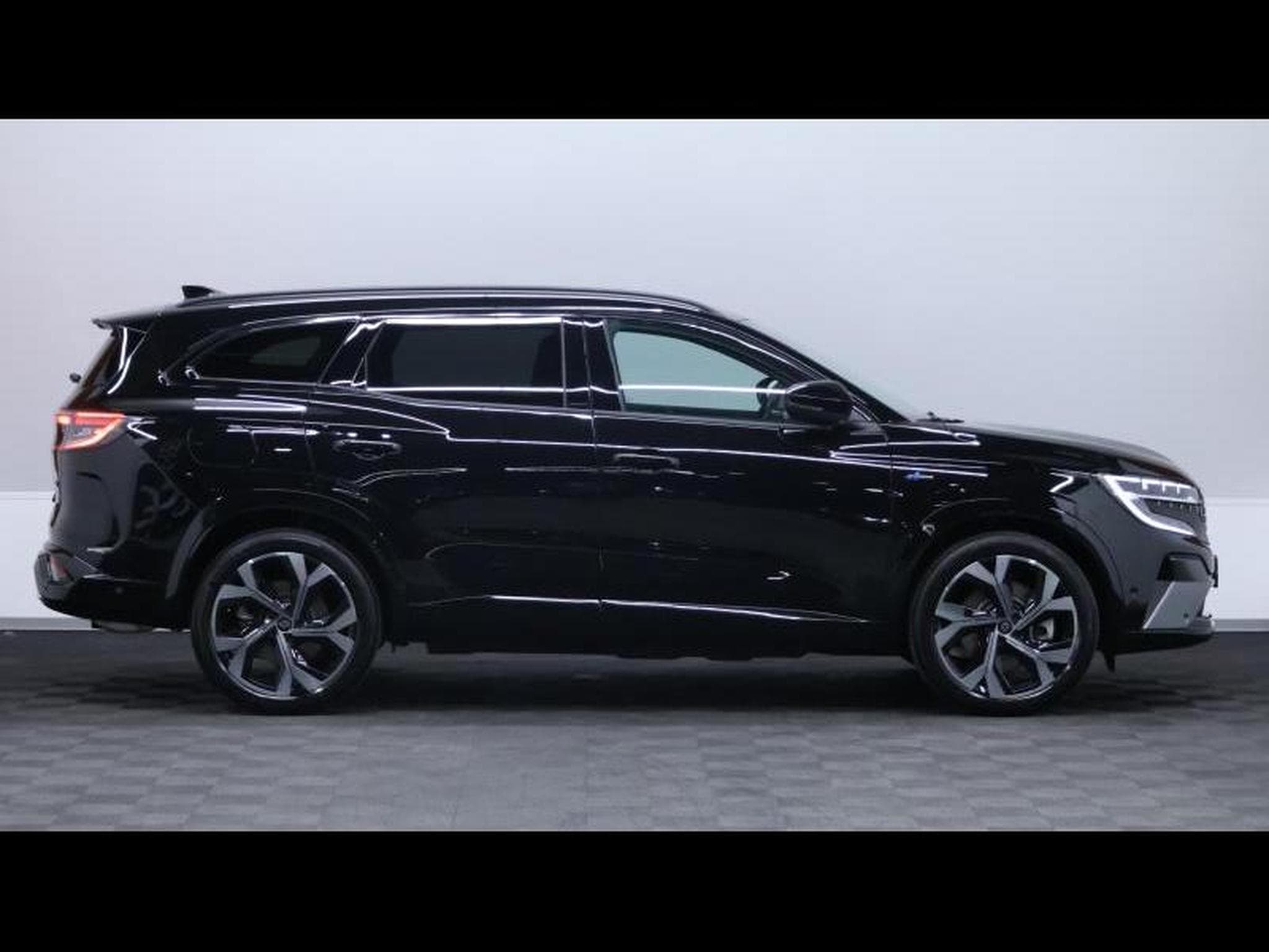 Renault Espace 1.2 E-Tech Hybrid 200ch Esprit Alpine 4Control (2024) - Photo 4