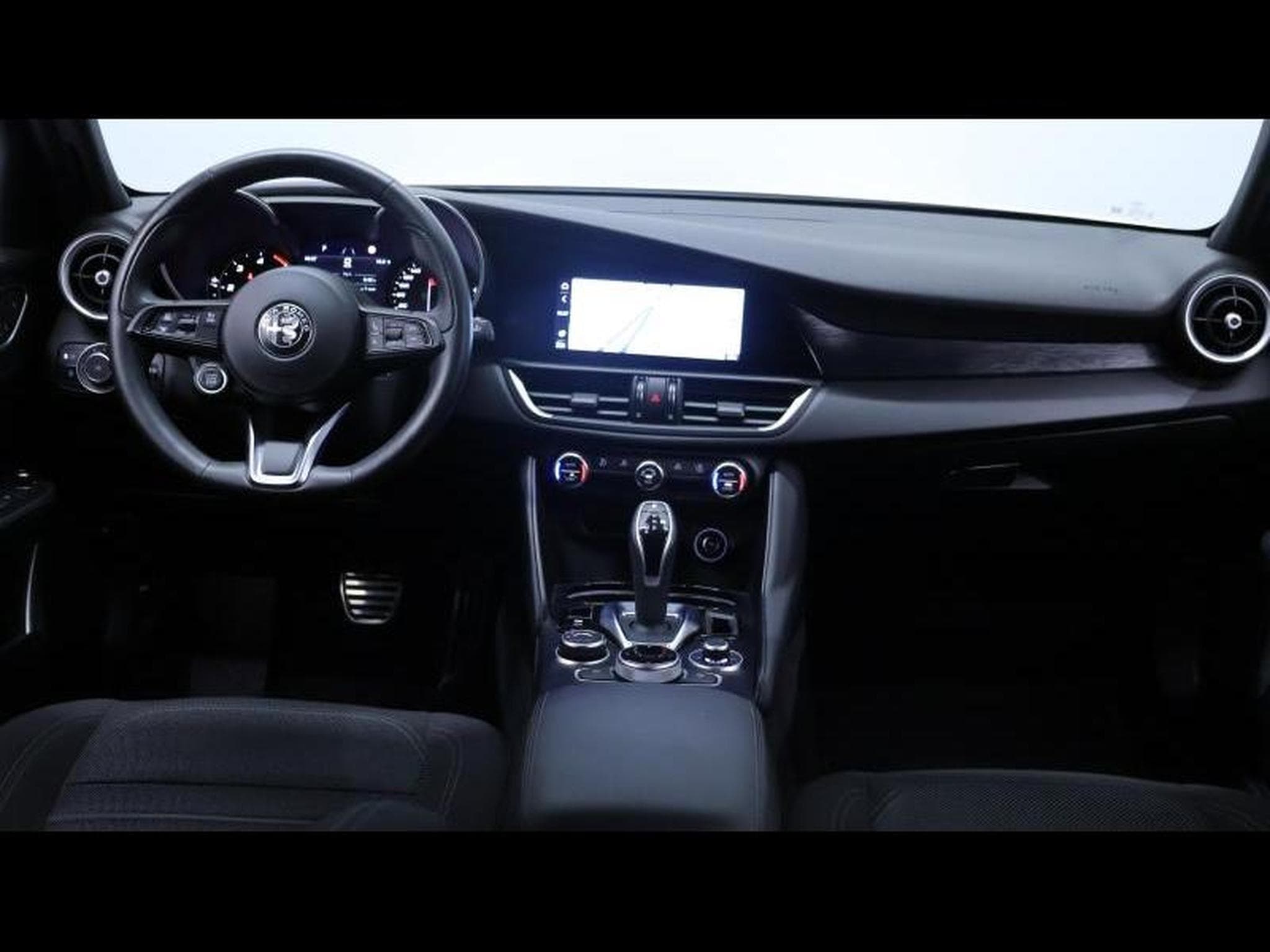 Alfa-Romeo Giulia 2.2 JTD 160 Auto (2022) - Photo 15