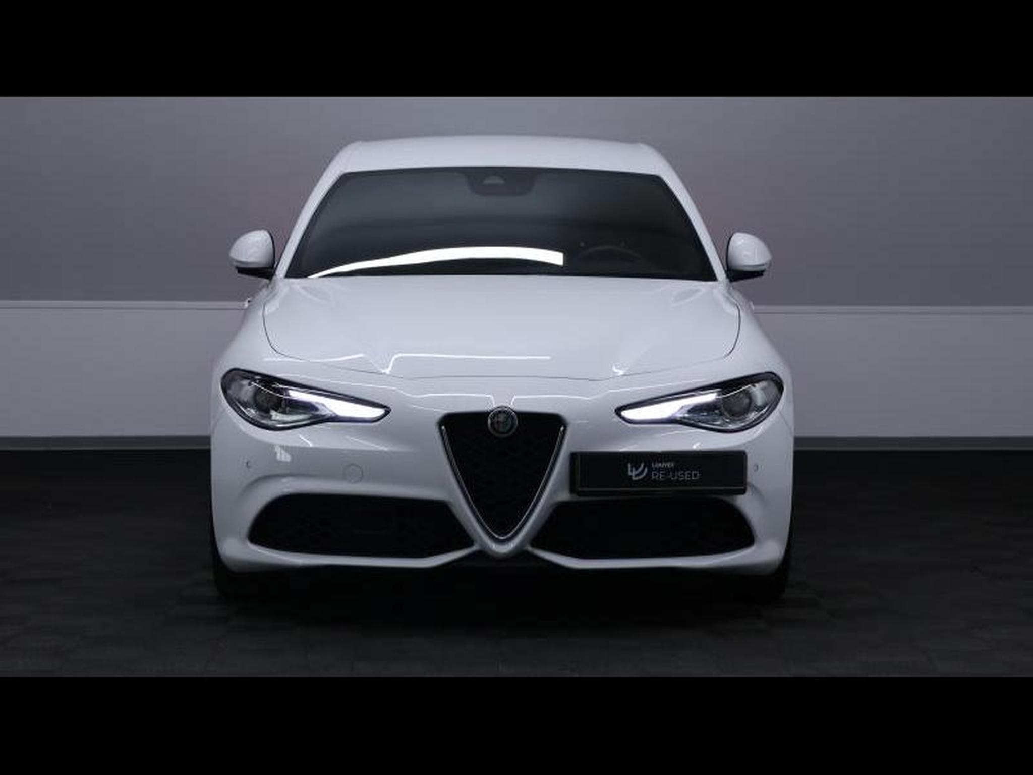 Alfa-Romeo Giulia 2.2 JTD 160 Auto (2022) - Photo 2