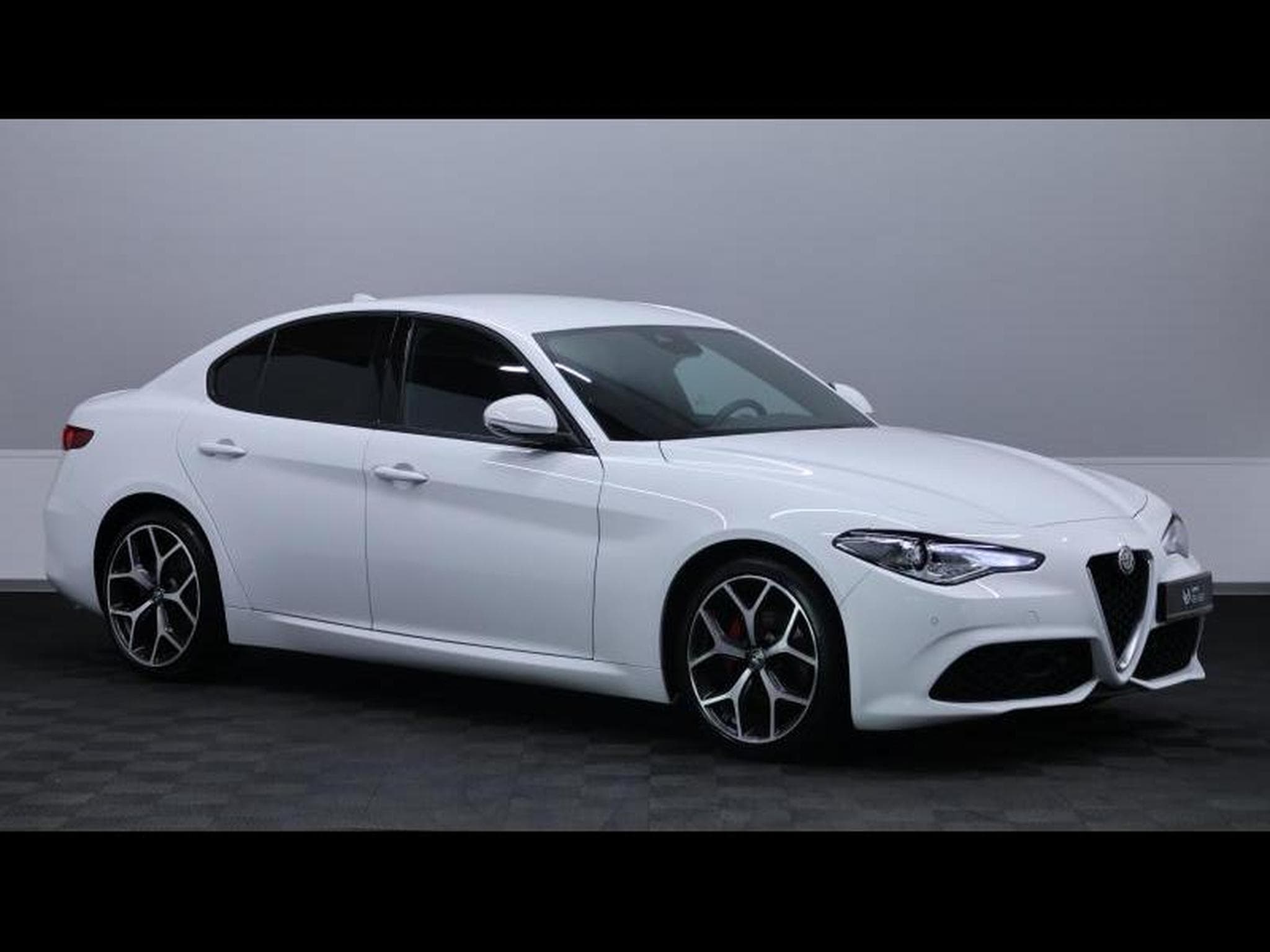 Alfa-Romeo Giulia 2.2 JTD 160 Auto (2022) - Photo 3