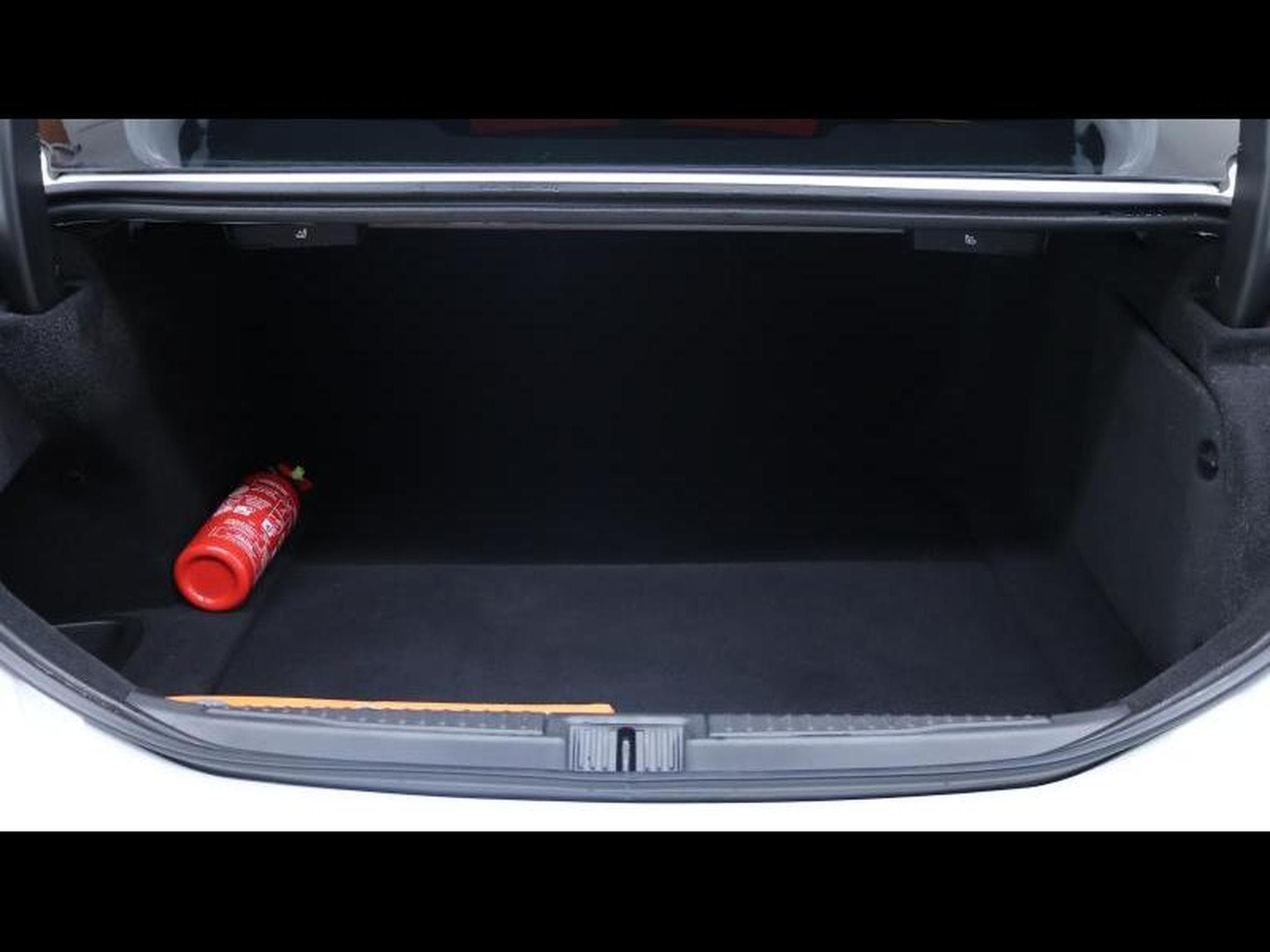 Alfa-Romeo Giulia 2.2 JTD 160 Auto (2022) - Photo 7