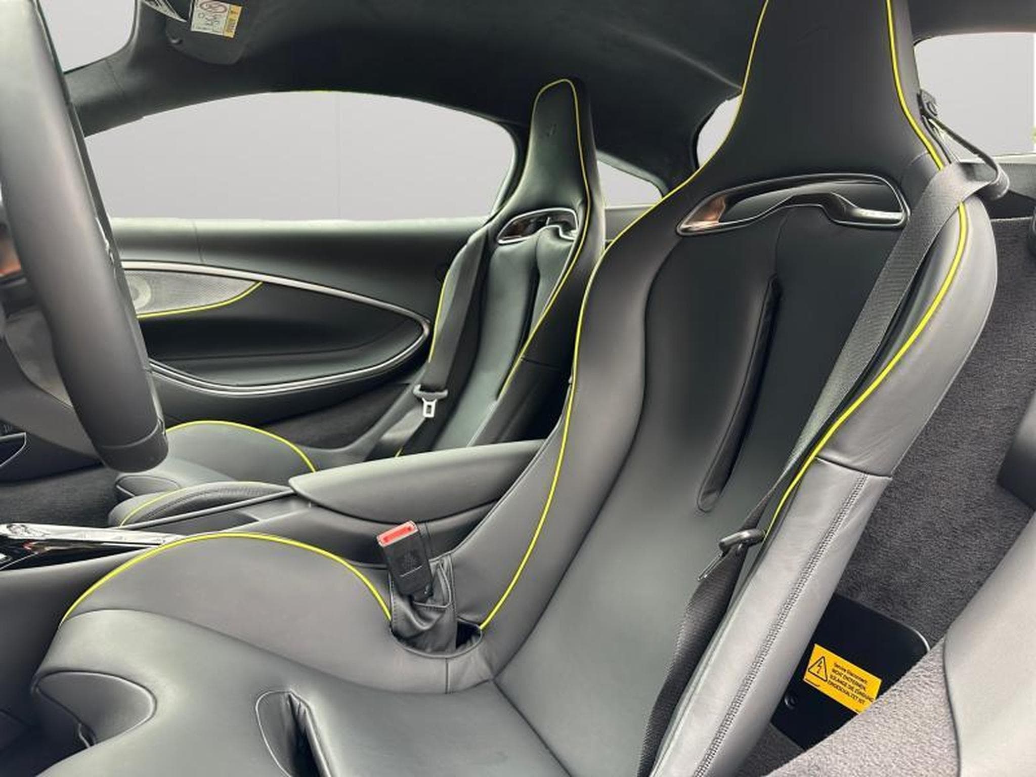 McLaren Artura Coupé *PPF MAT** / Hyrbide (2023) - Photo 13