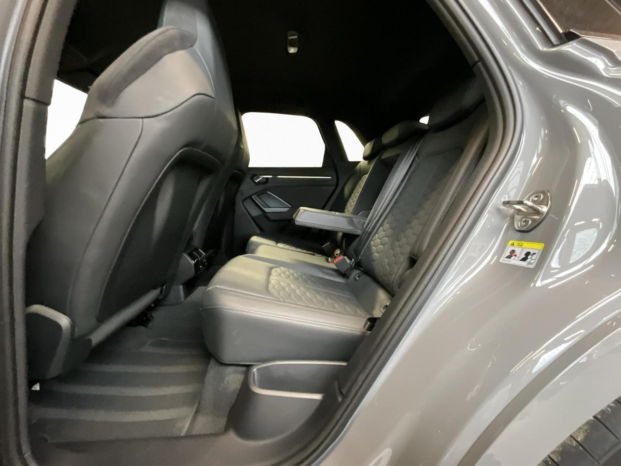 Audi RSQ3 TFSI+Quattro+S-Tronic+Led+LM21 (2024) - Photo 15