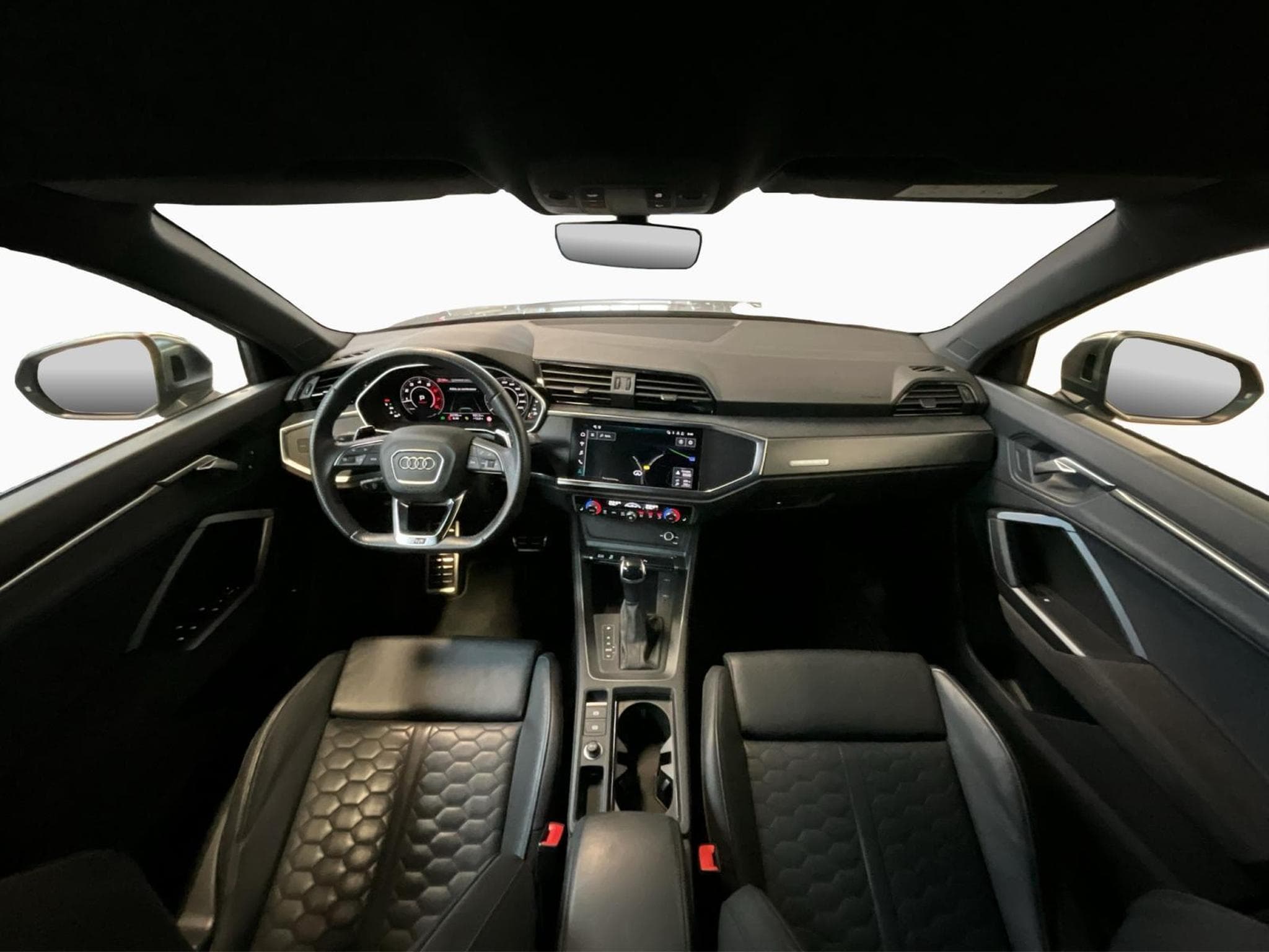 Audi RSQ3 TFSI+Quattro+S-Tronic+Led+LM21 (2024) - Photo 2