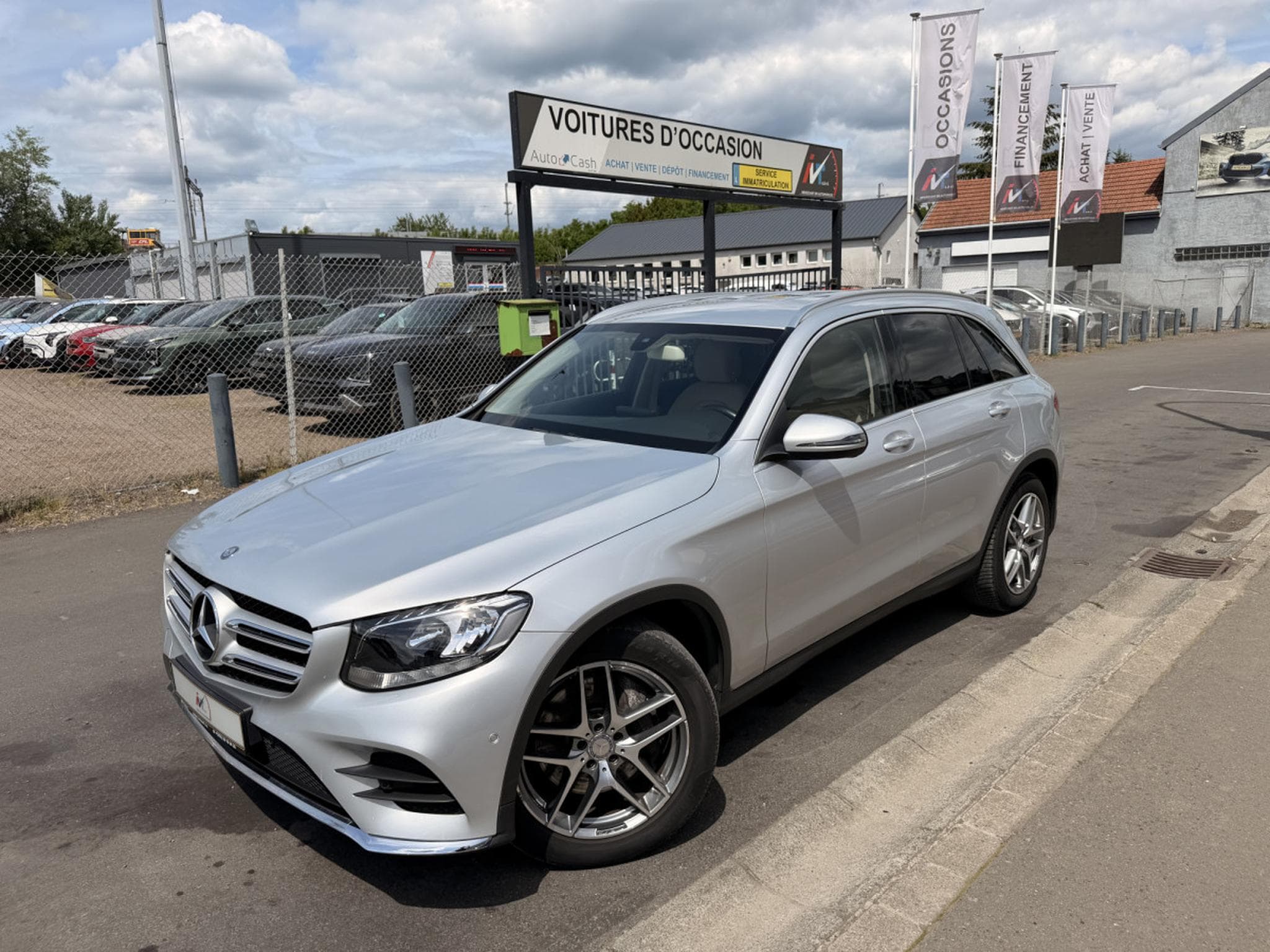 Mercedes GLC 220 D 4MATIC AUTO (2016) - Photo 6