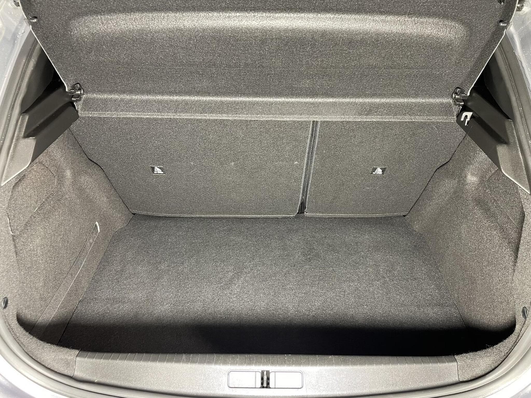 Peugeot 208 1.2 ESSENCE 75 CV STYLE CARPLAY 5P (2023) - Photo 14