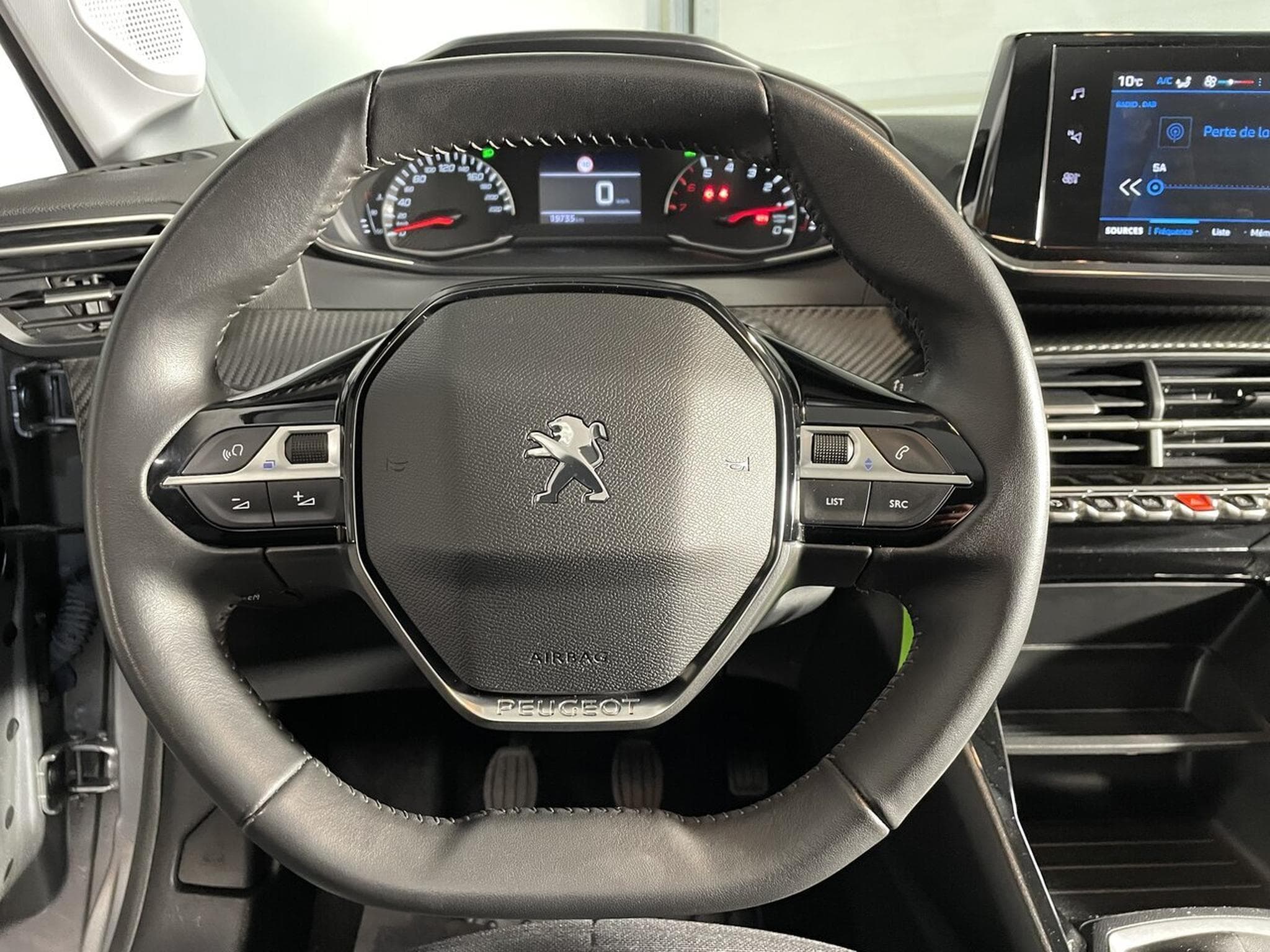 Peugeot 208 1.2 ESSENCE 75 CV STYLE CARPLAY 5P (2023) - Photo 9
