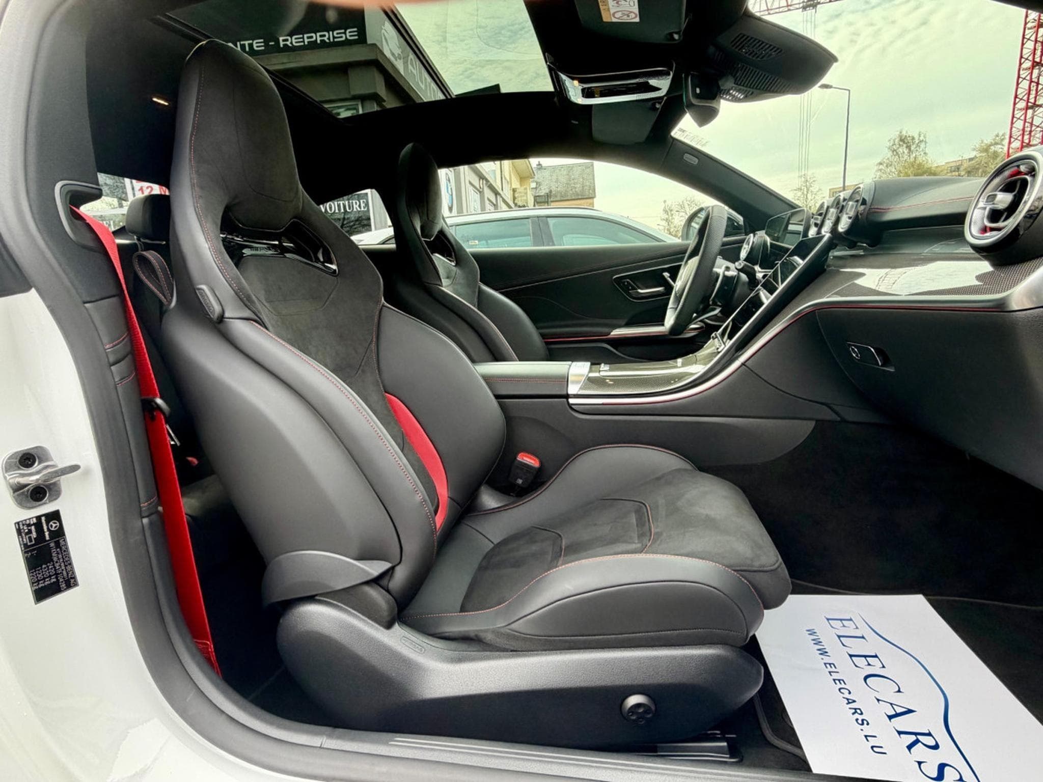 Mercedes CLE 53 AMG 4Matic+ PANO/NIGHT/BURMESTER/HEAD-UP/360° (2026) - Photo 11