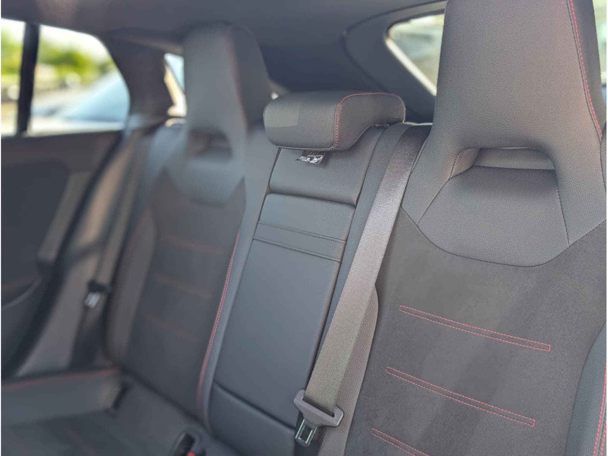 Mercedes CLA 200 Shooting Brake AMG LINE * CAMERA 360 * PANORAMA * 7G-DCT (2025) - Photo 10