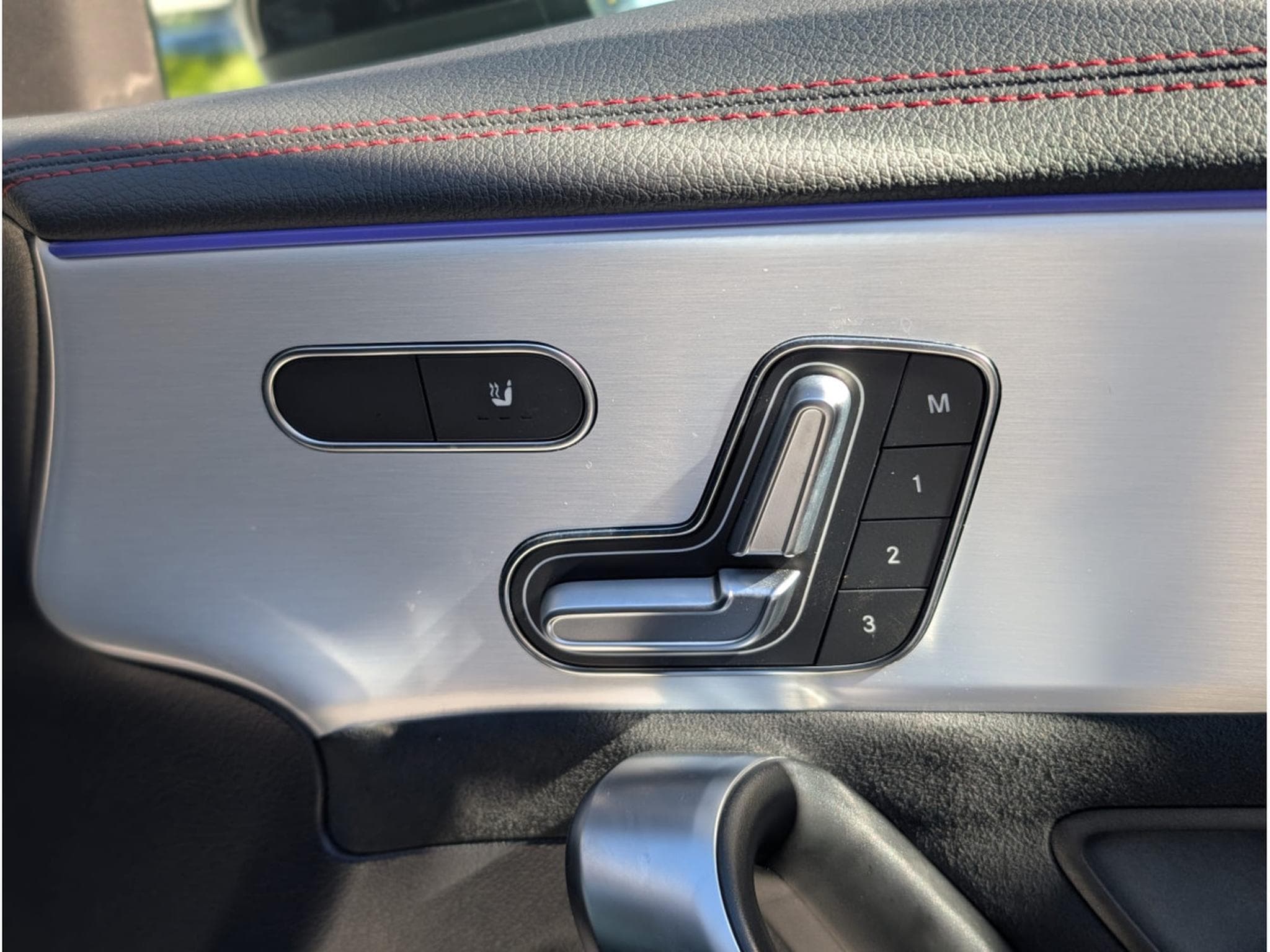 Mercedes CLA 200 Shooting Brake AMG LINE * CAMERA 360 * PANORAMA * 7G-DCT (2025) - Photo 12