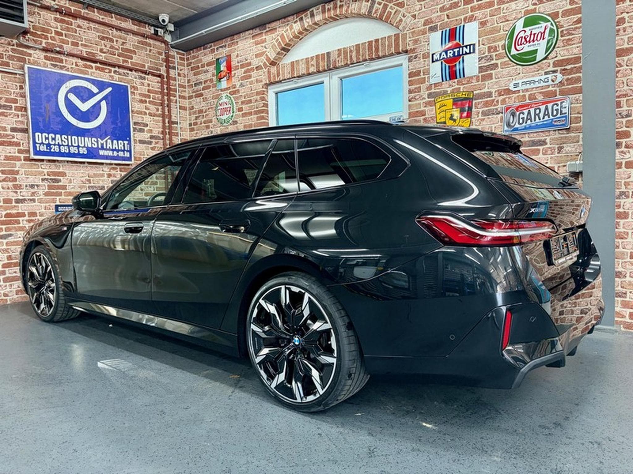 BMW 520 520dA Touring 2.0 197cv Auto HYB-DIE xDrive M-SPORT (2025) - Photo 2