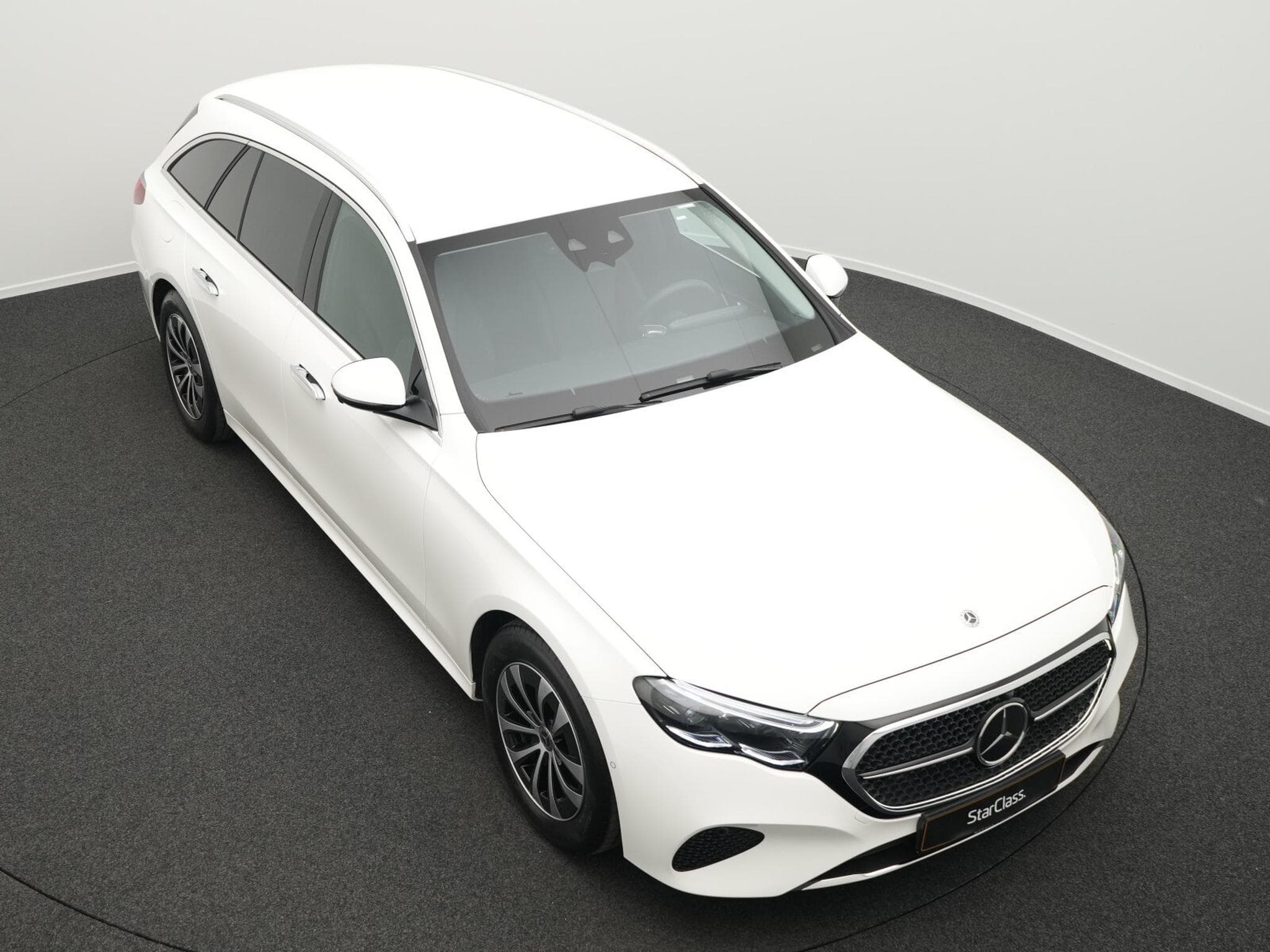 Mercedes E 200 T-Modell Digital+AHK+360°+Memo+Apple (2025) - Photo 10