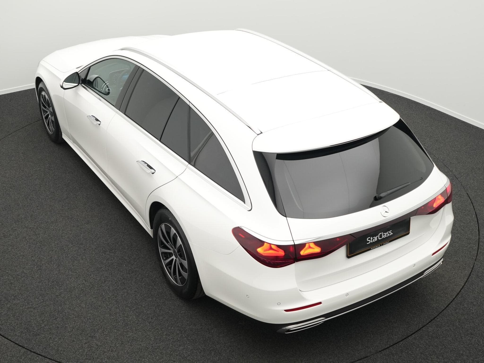 Mercedes E 200 T-Modell Digital+AHK+360°+Memo+Apple (2025) - Photo 11