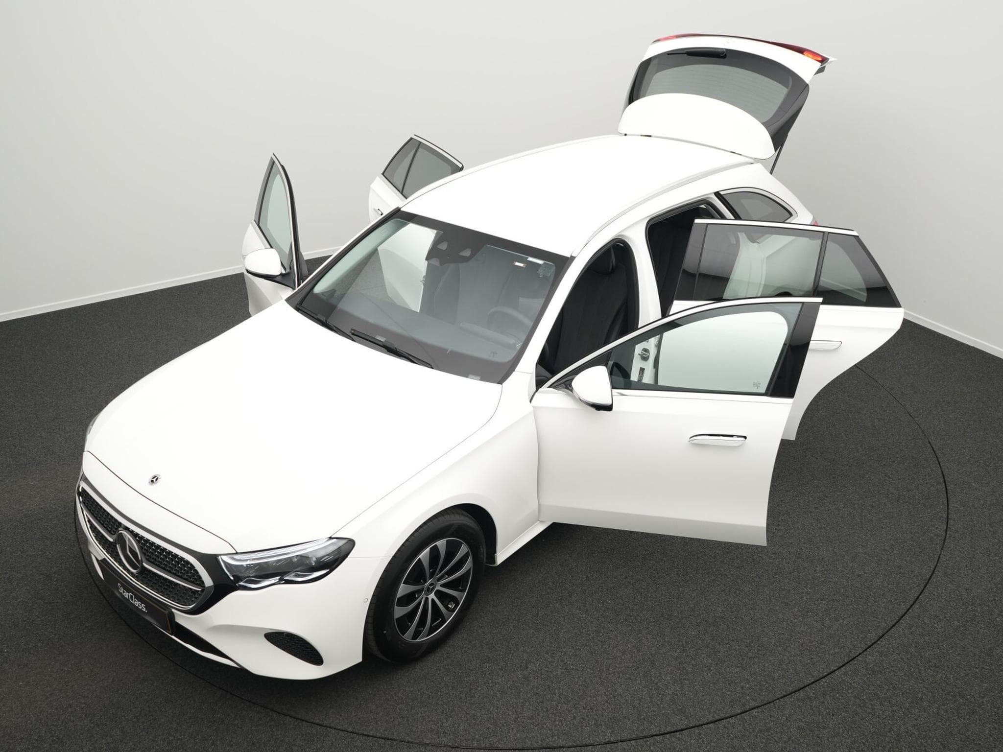 Mercedes E 200 T-Modell Digital+AHK+360°+Memo+Apple (2025) - Photo 12