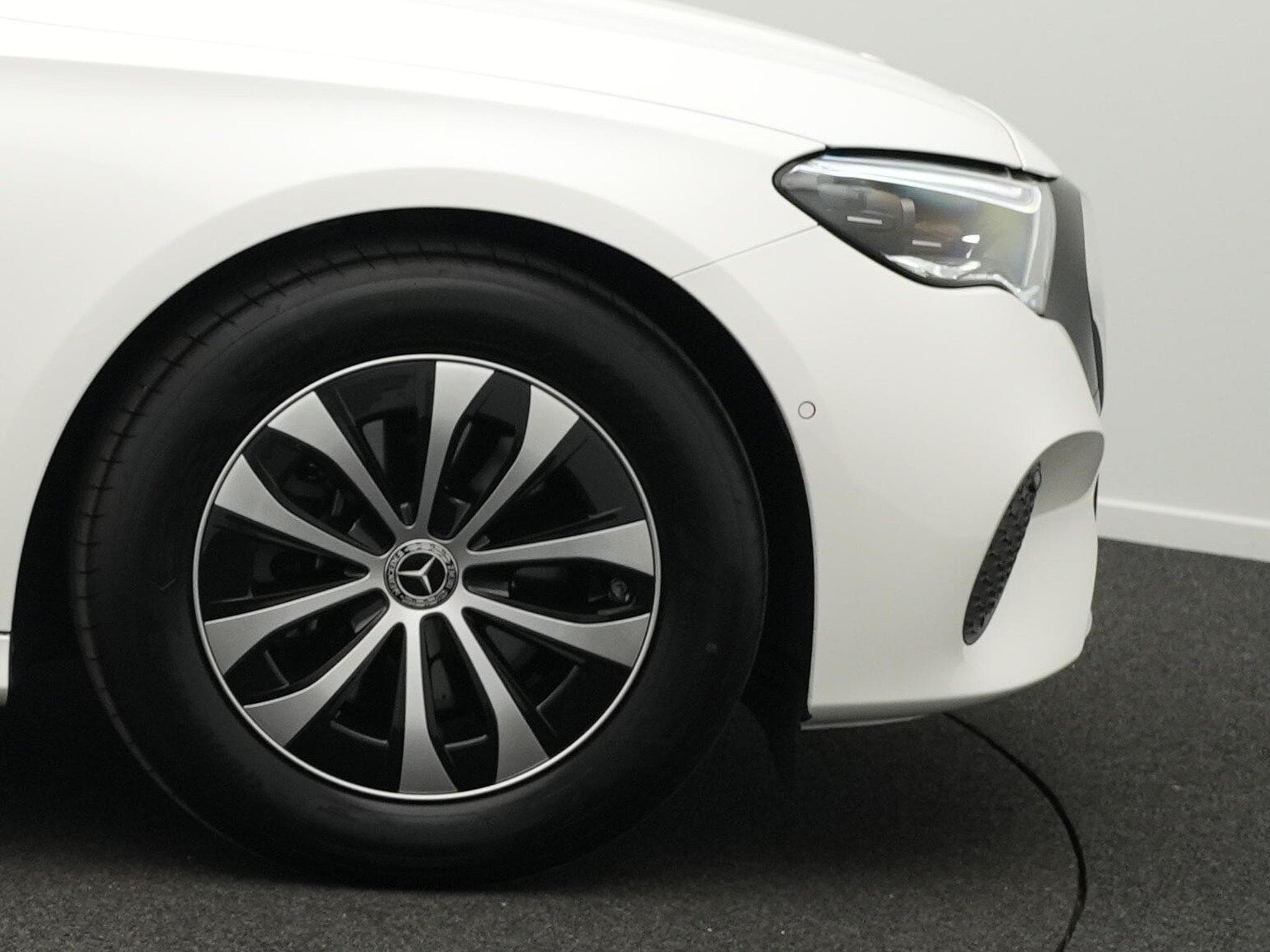 Mercedes E 200 T-Modell Digital+AHK+360°+Memo+Apple (2025) - Photo 6