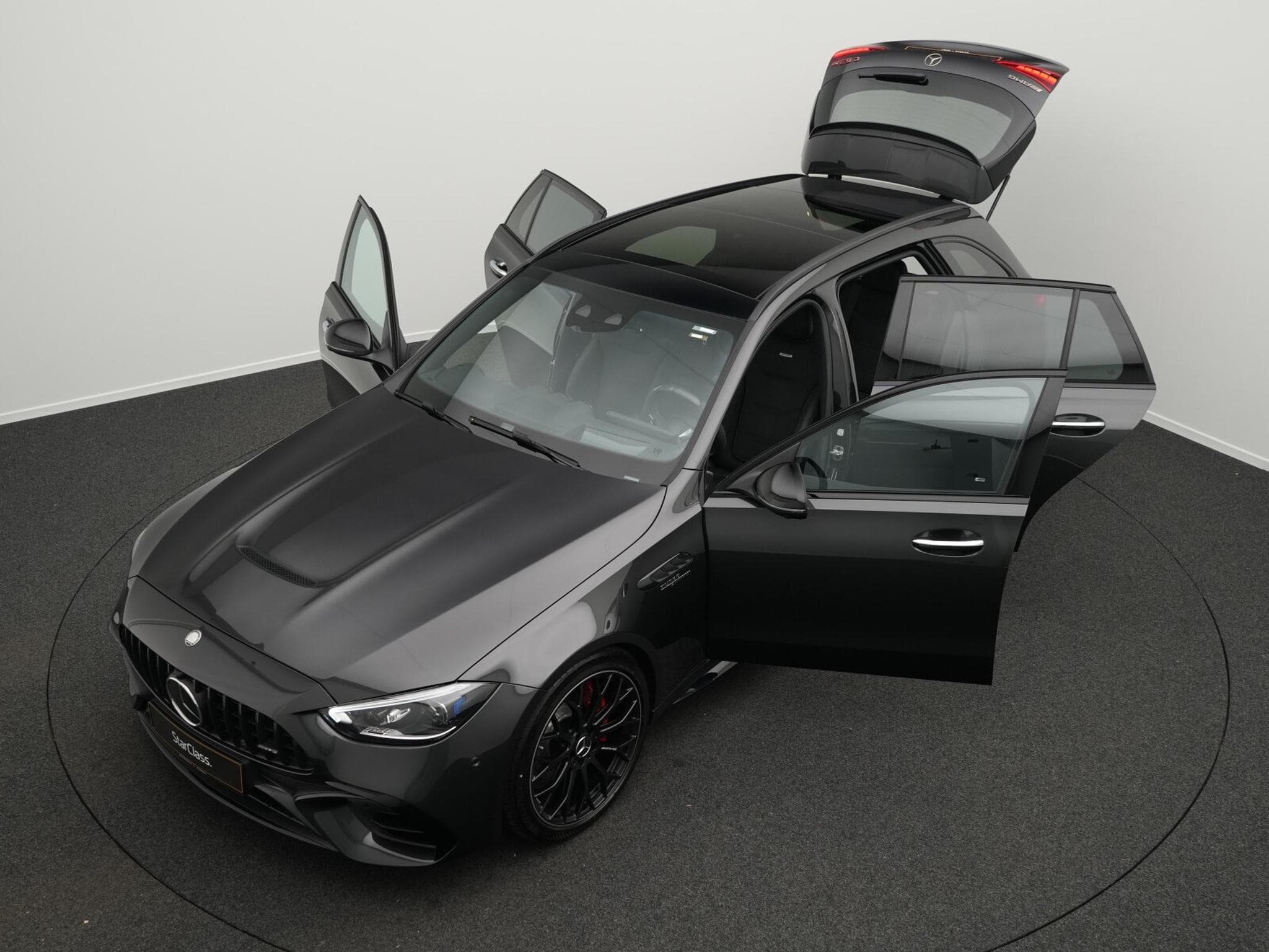 Mercedes C 63 AMG S E Perf. T. Pano+360°+Night+Memo+Burm (2025) - Photo 12