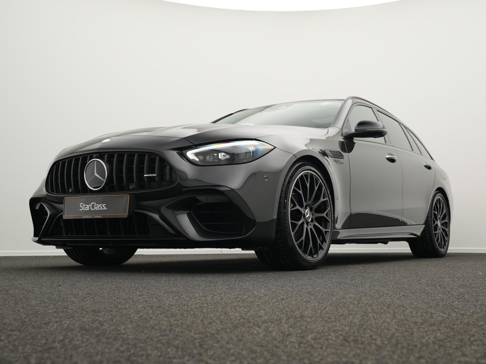 Mercedes C 63 AMG S E Perf. T. Pano+360°+Night+Memo+Burm (2025) - Photo 8