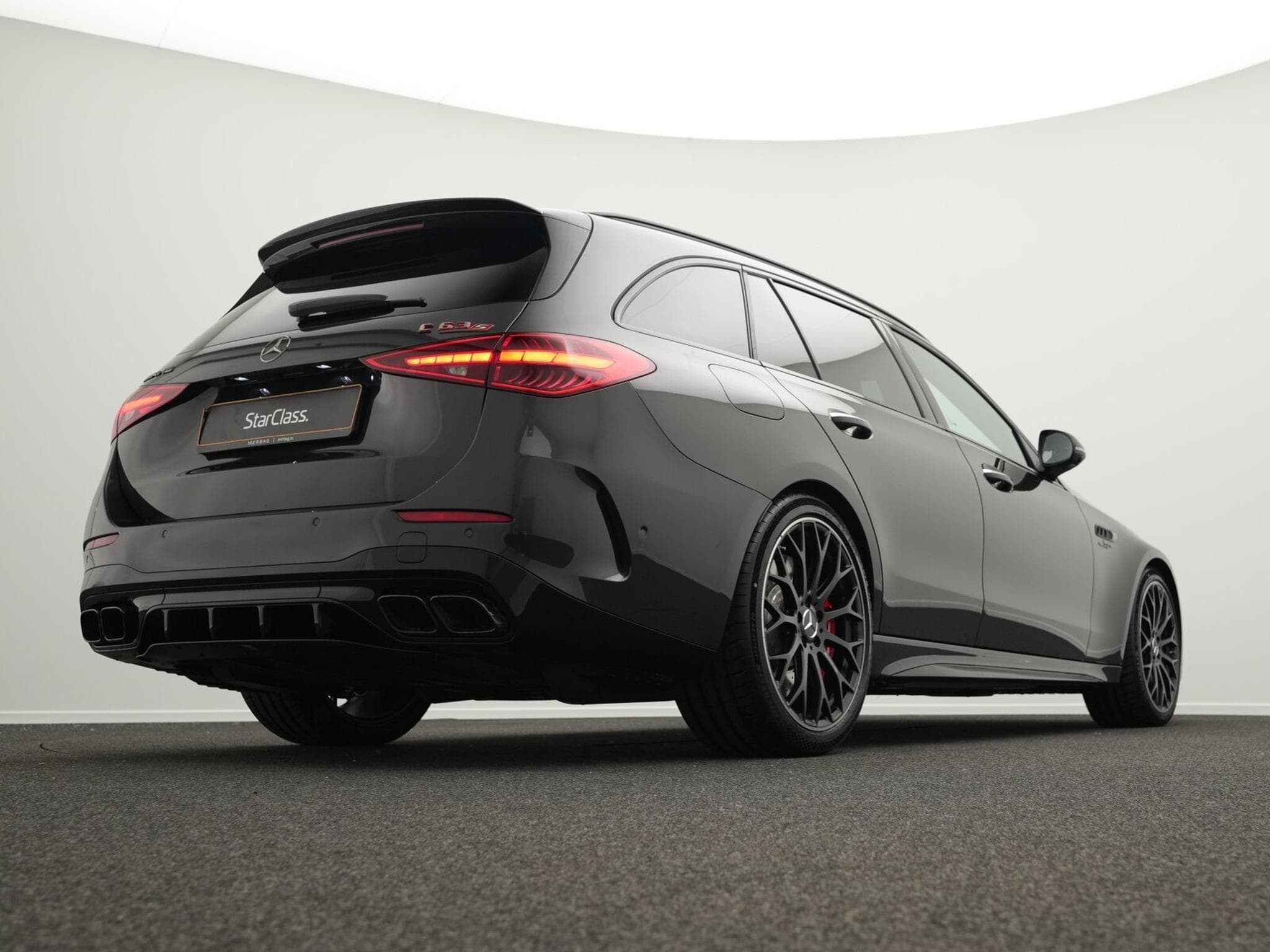 Mercedes C 63 AMG S E Perf. T. Pano+360°+Night+Memo+Burm (2025) - Photo 9