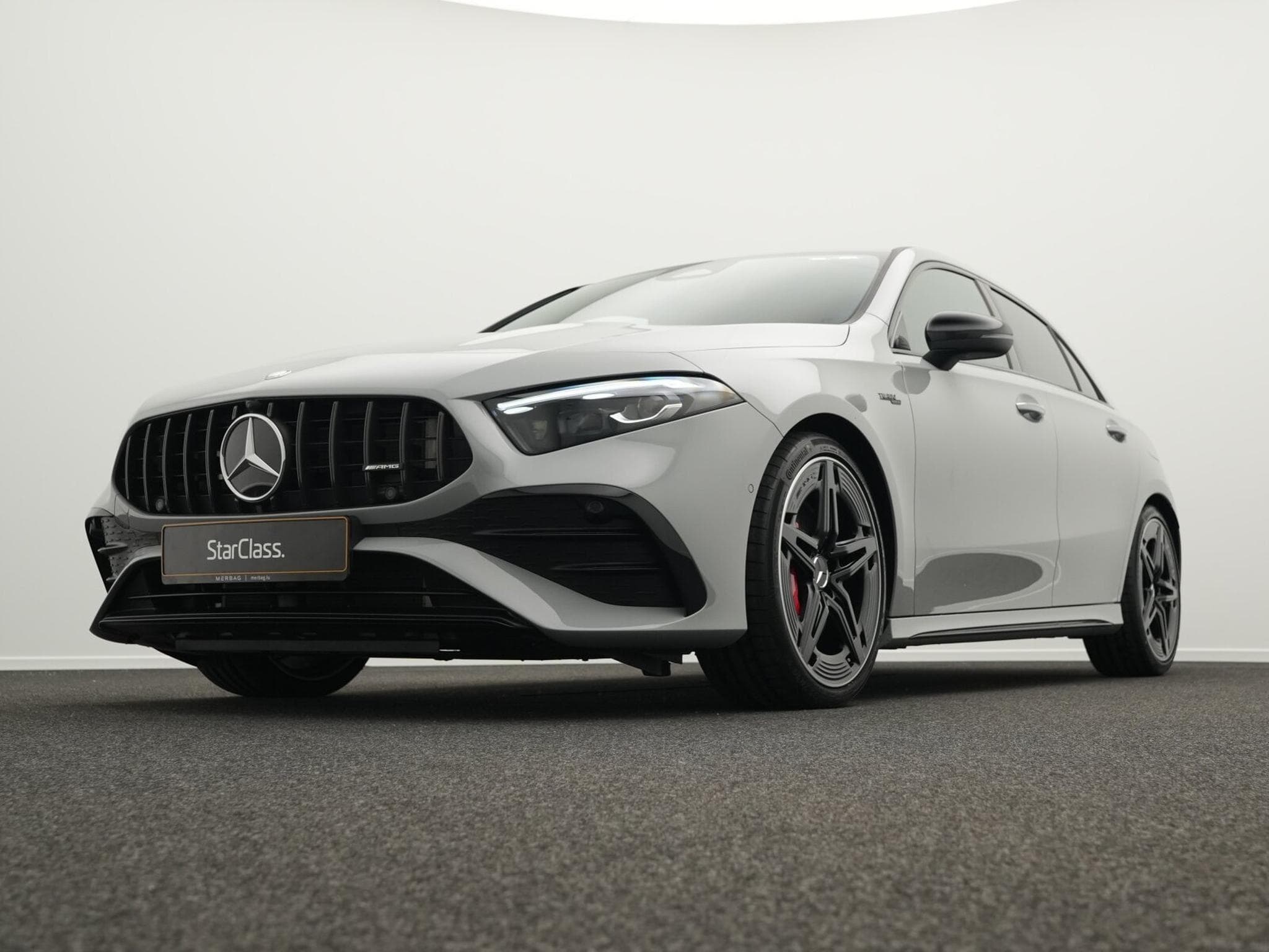 Mercedes A 35 AMG 4MATIC Multi+Kamera+Night+19" (2025) - Photo 8
