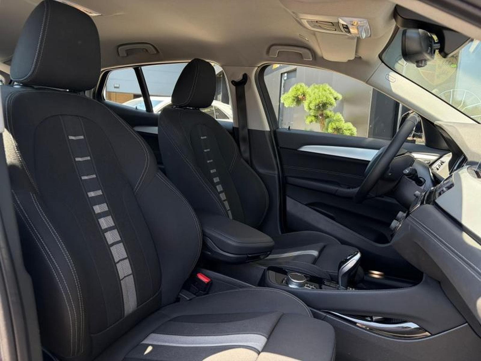 BMW X2 sDrive20i/GPS/Camera (2018) - Photo 12