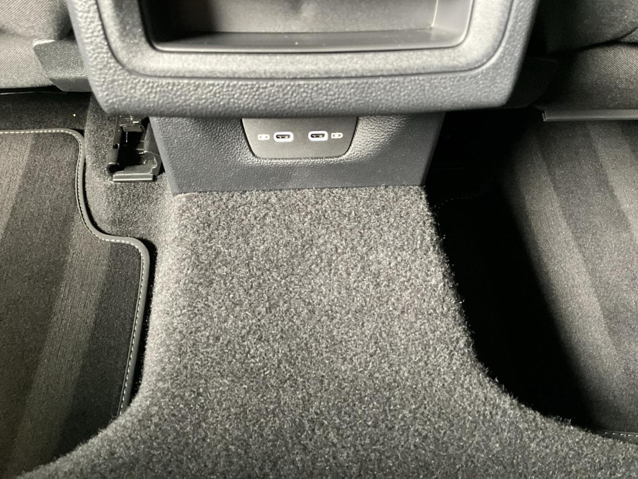 VW Golf Life+DSG+Navi+LED (2025) - Photo 20