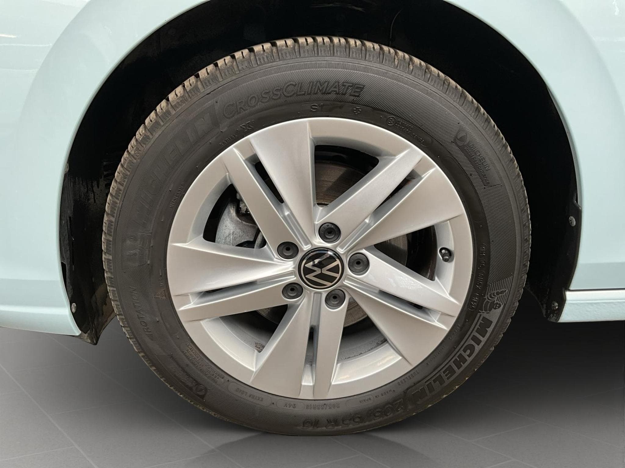 VW Golf Life+DSG+Navi+LED (2025) - Photo 8