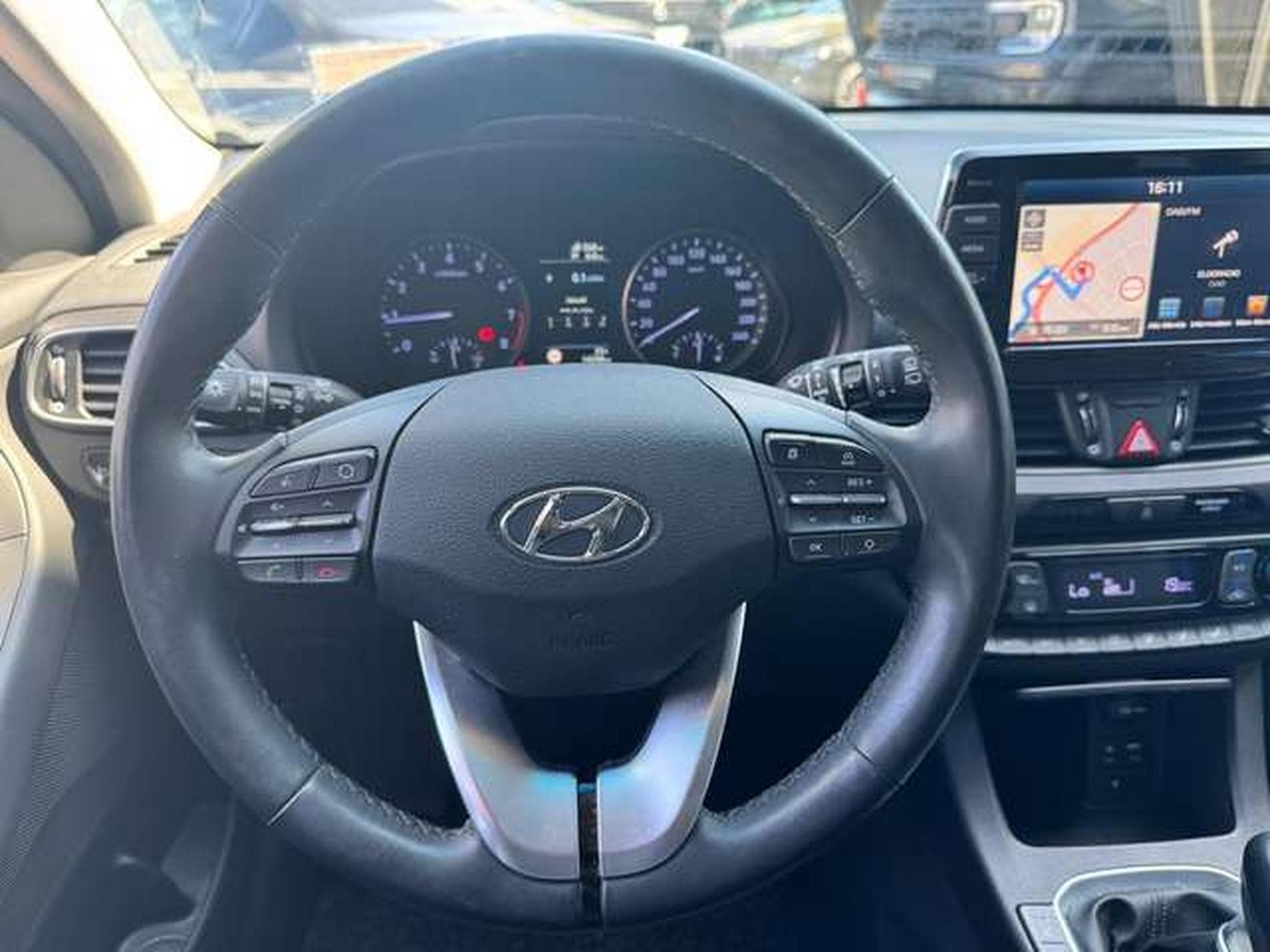 Hyundai i30 1er main / jusqu'à 48 mois de garantie (2019) - Photo 12