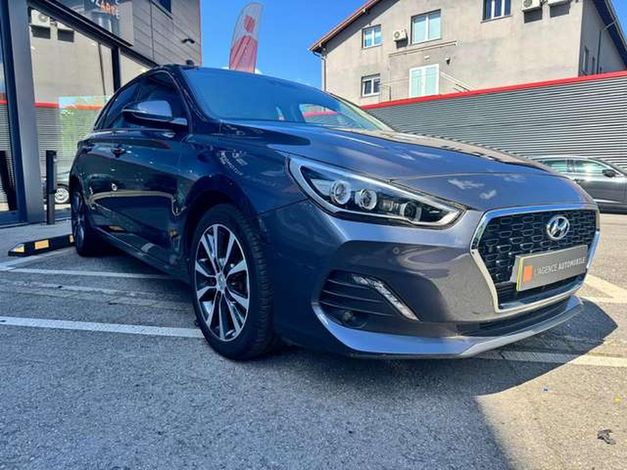 Hyundai i30 1er main / jusqu'à 48 mois de garantie (2019) - Photo 4