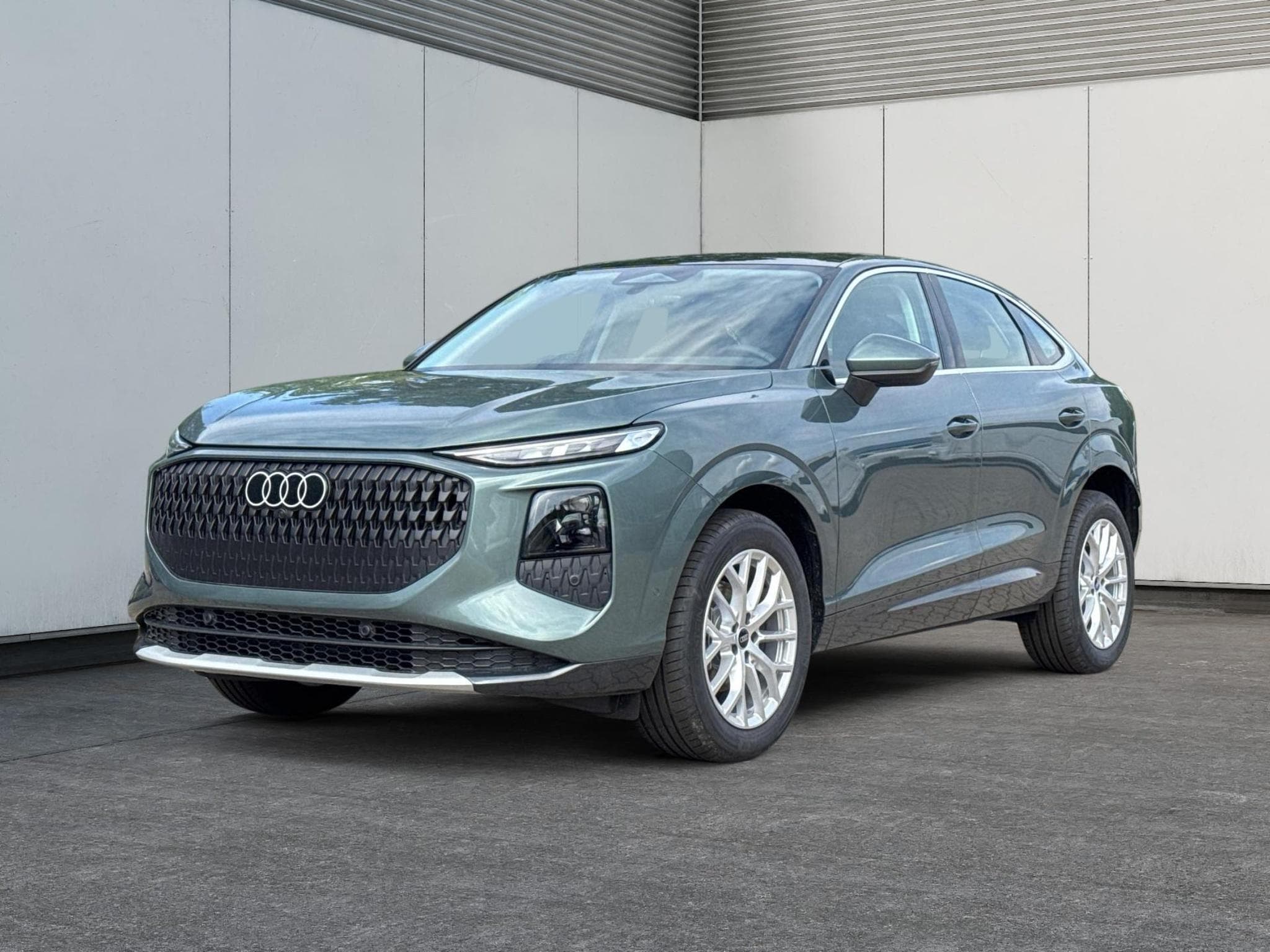Audi Q3 Sportback Basis (2026) - Photo 1