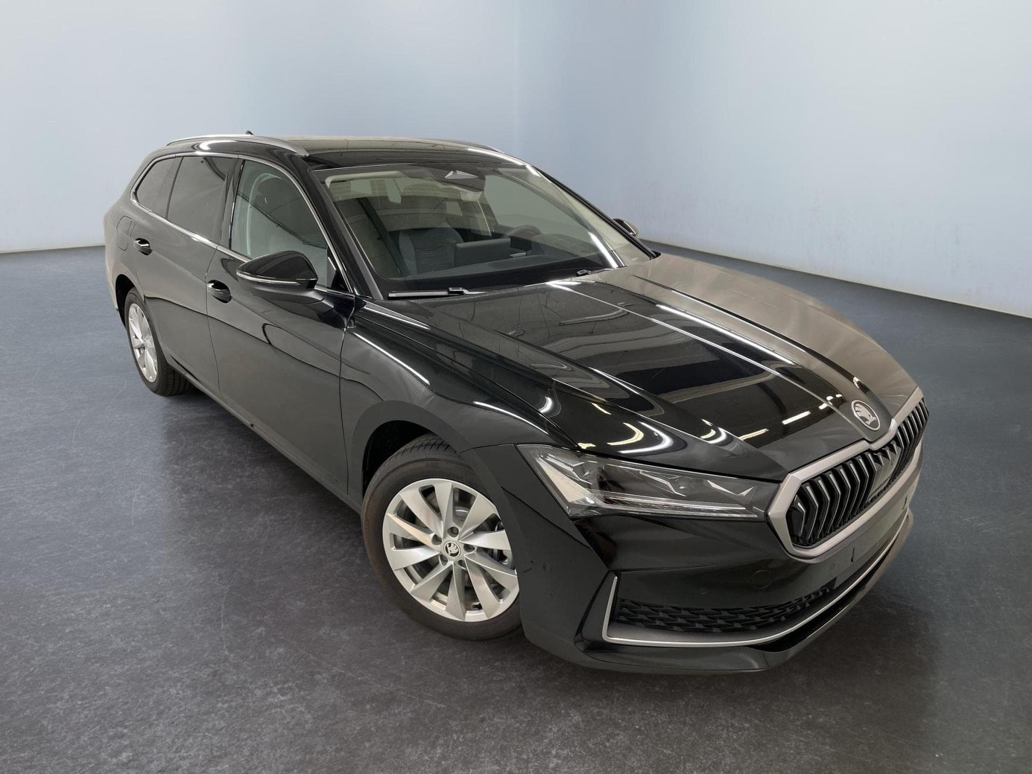 Skoda Superb Selection (2026) - Photo 1