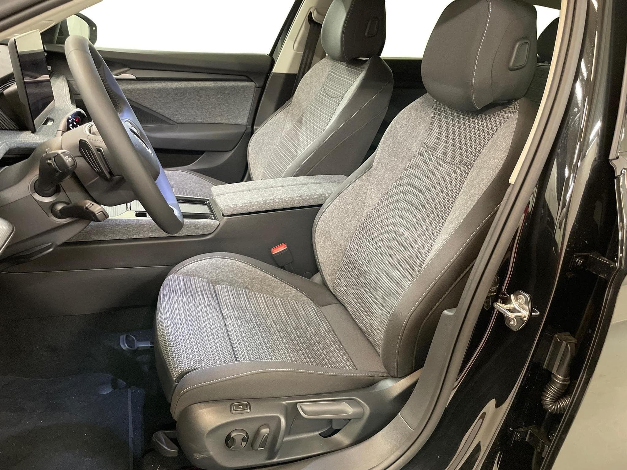 Skoda Superb Selection (2026) - Photo 11