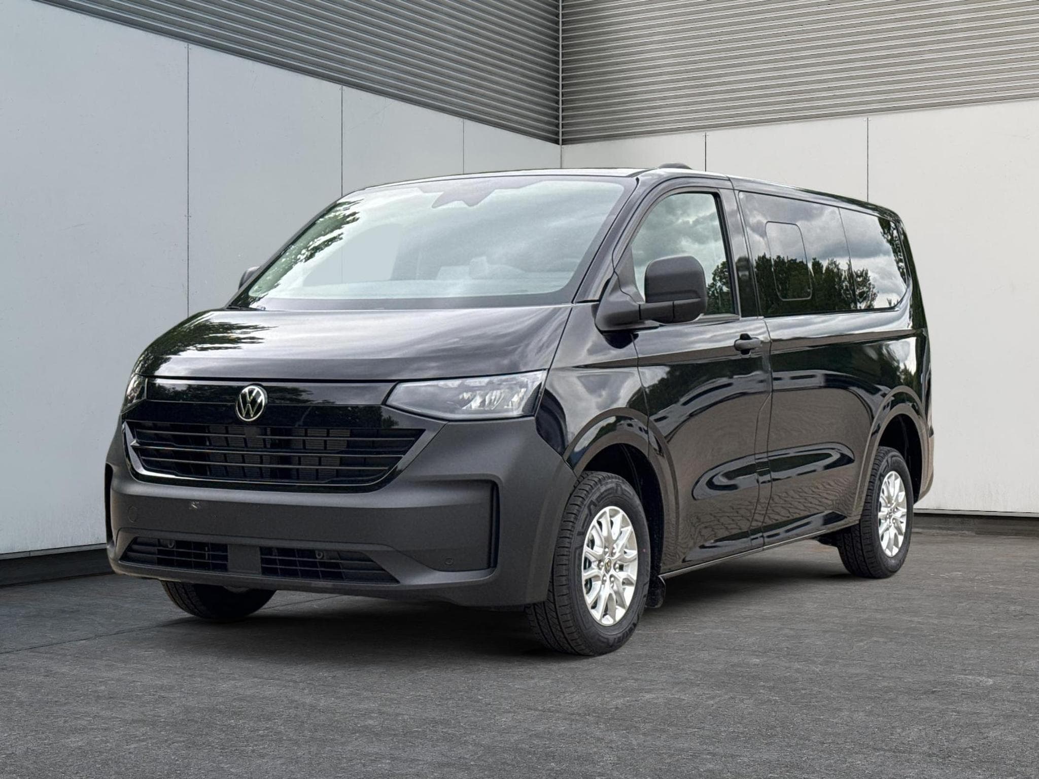 VW T7 Basis (2026) - Photo 1