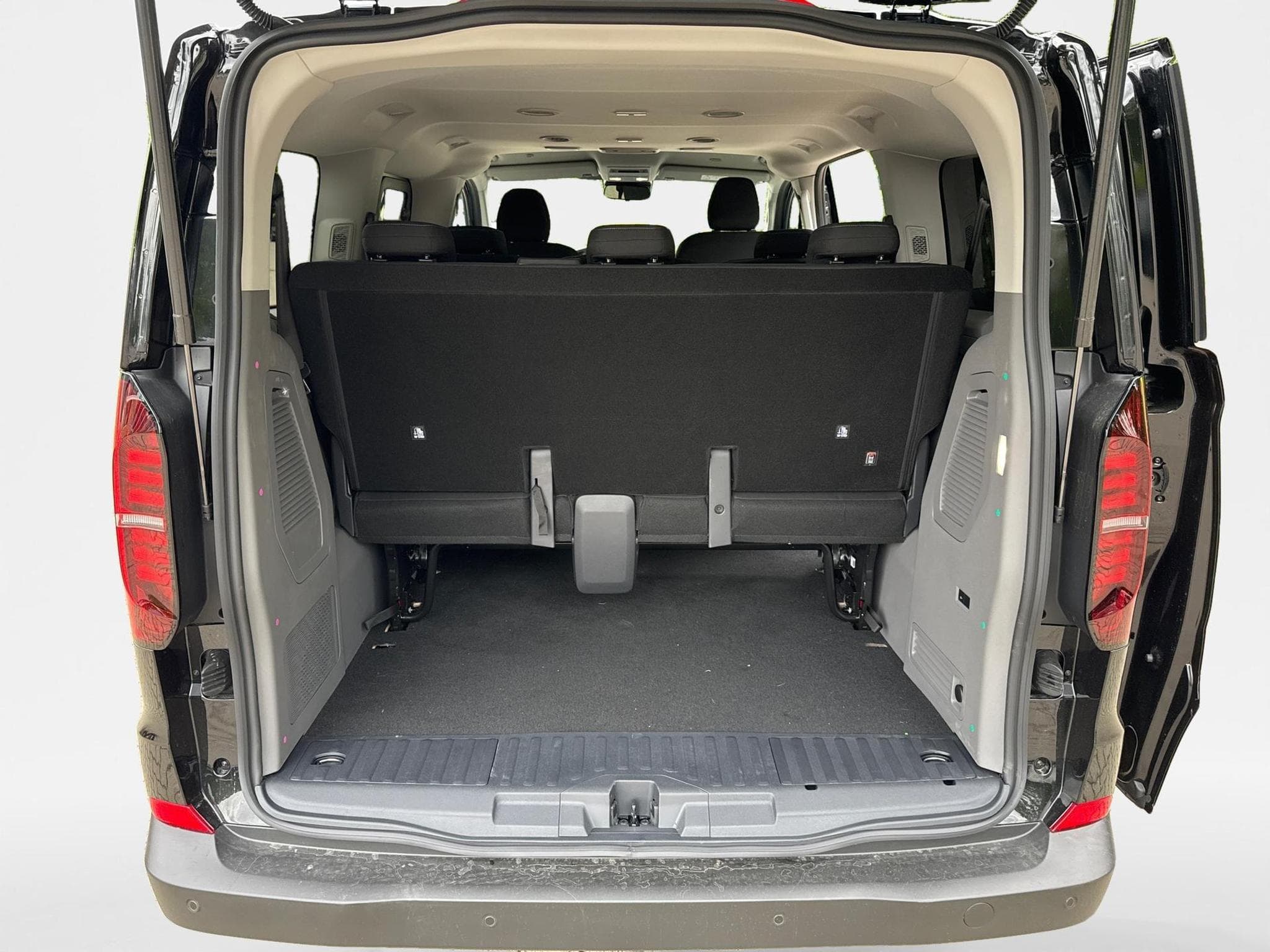 VW T7 Basis (2026) - Photo 12