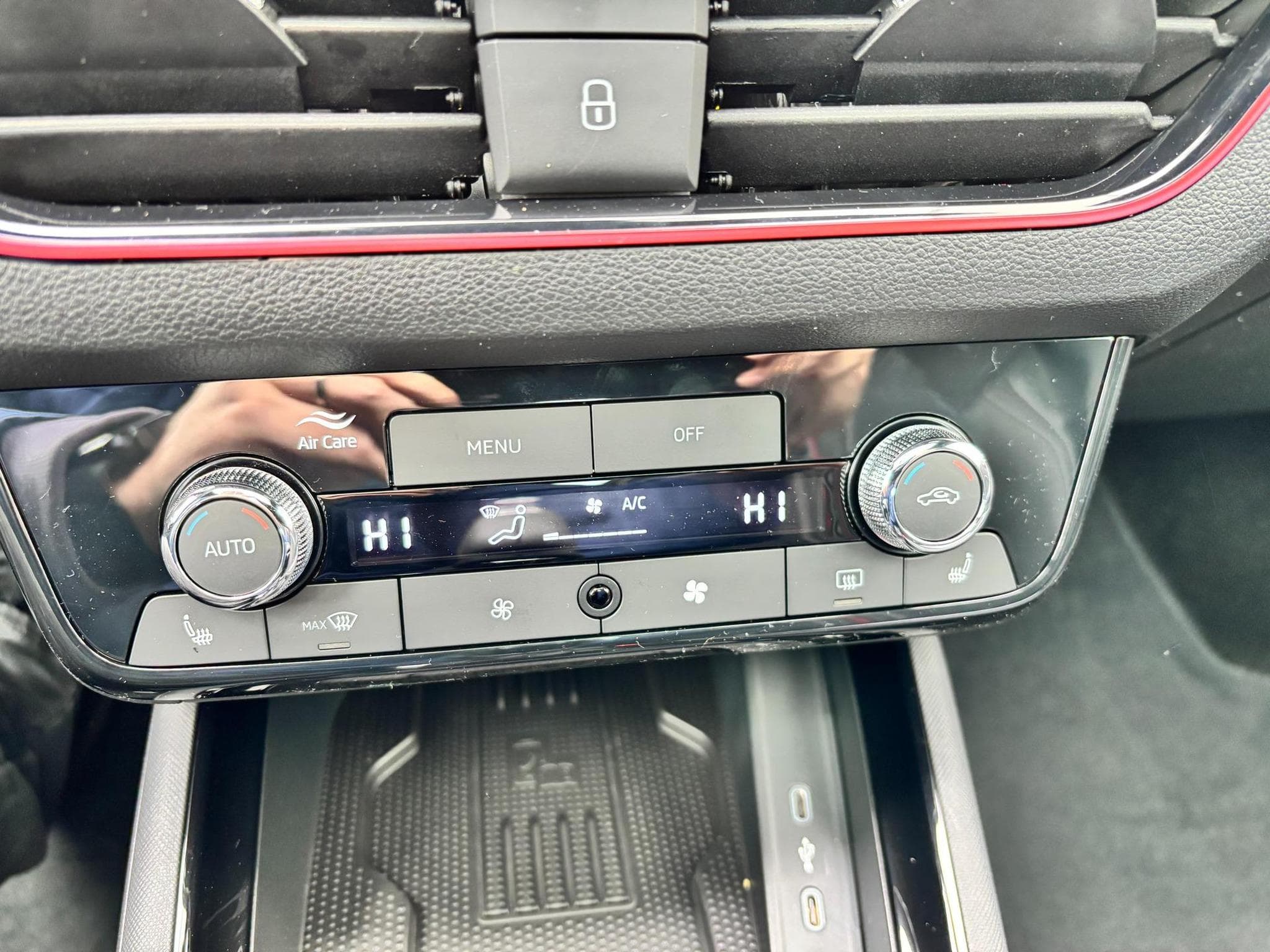 Skoda Kamiq Monte Carlo (2026) - Photo 10