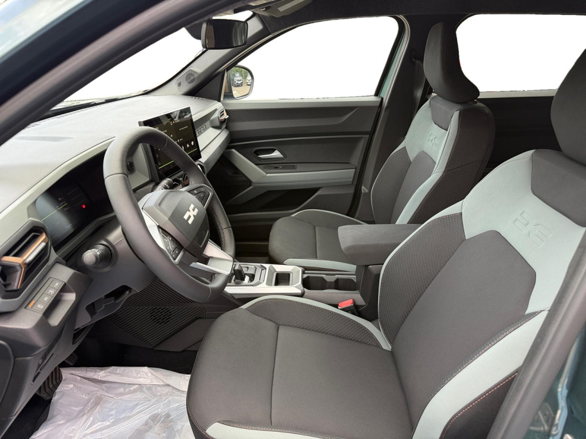 Dacia Duster 1.6 Hybrid Extreme (2025) - Photo 8