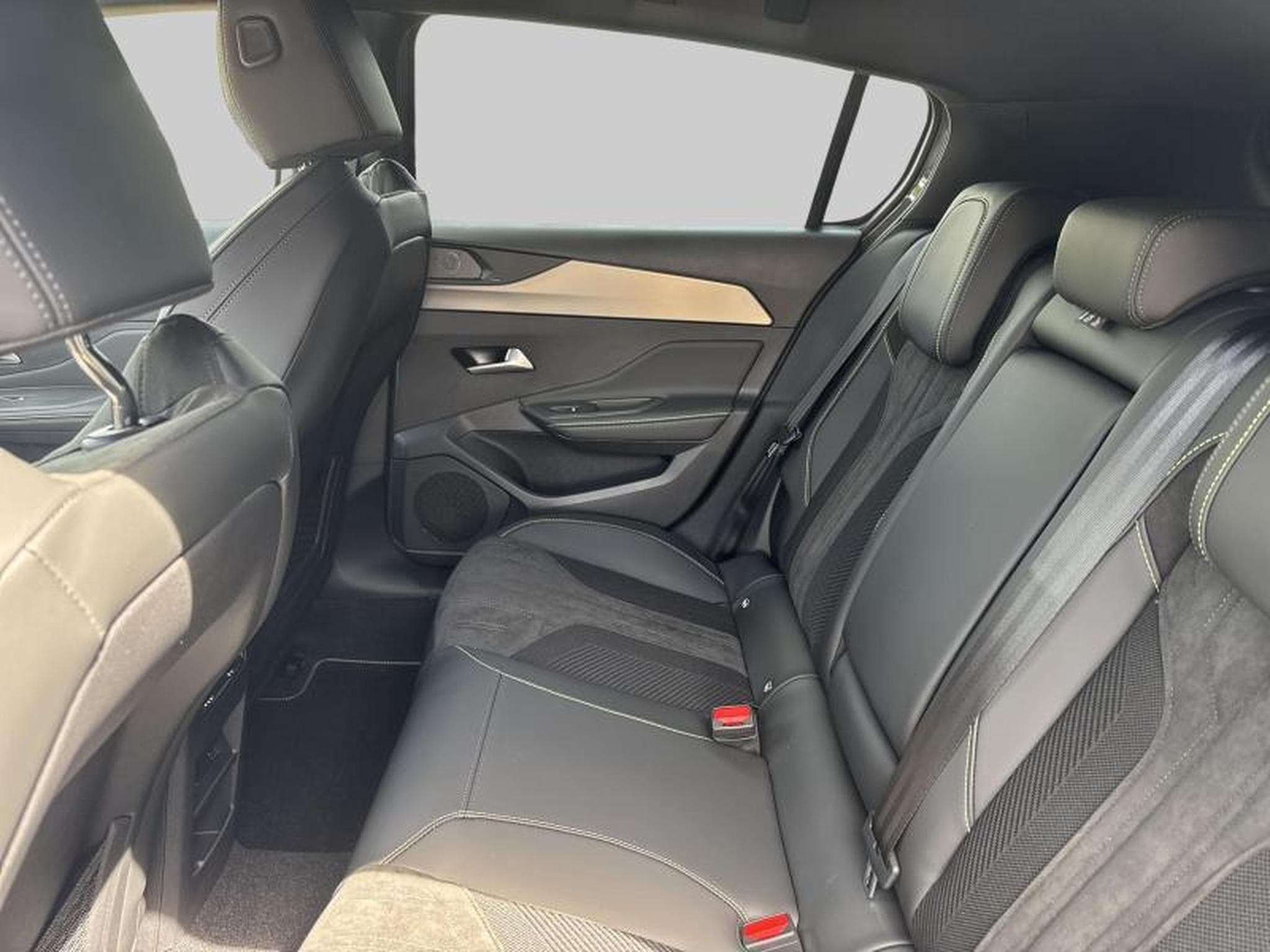 Peugeot 308 III & e- (2026) - Photo 12
