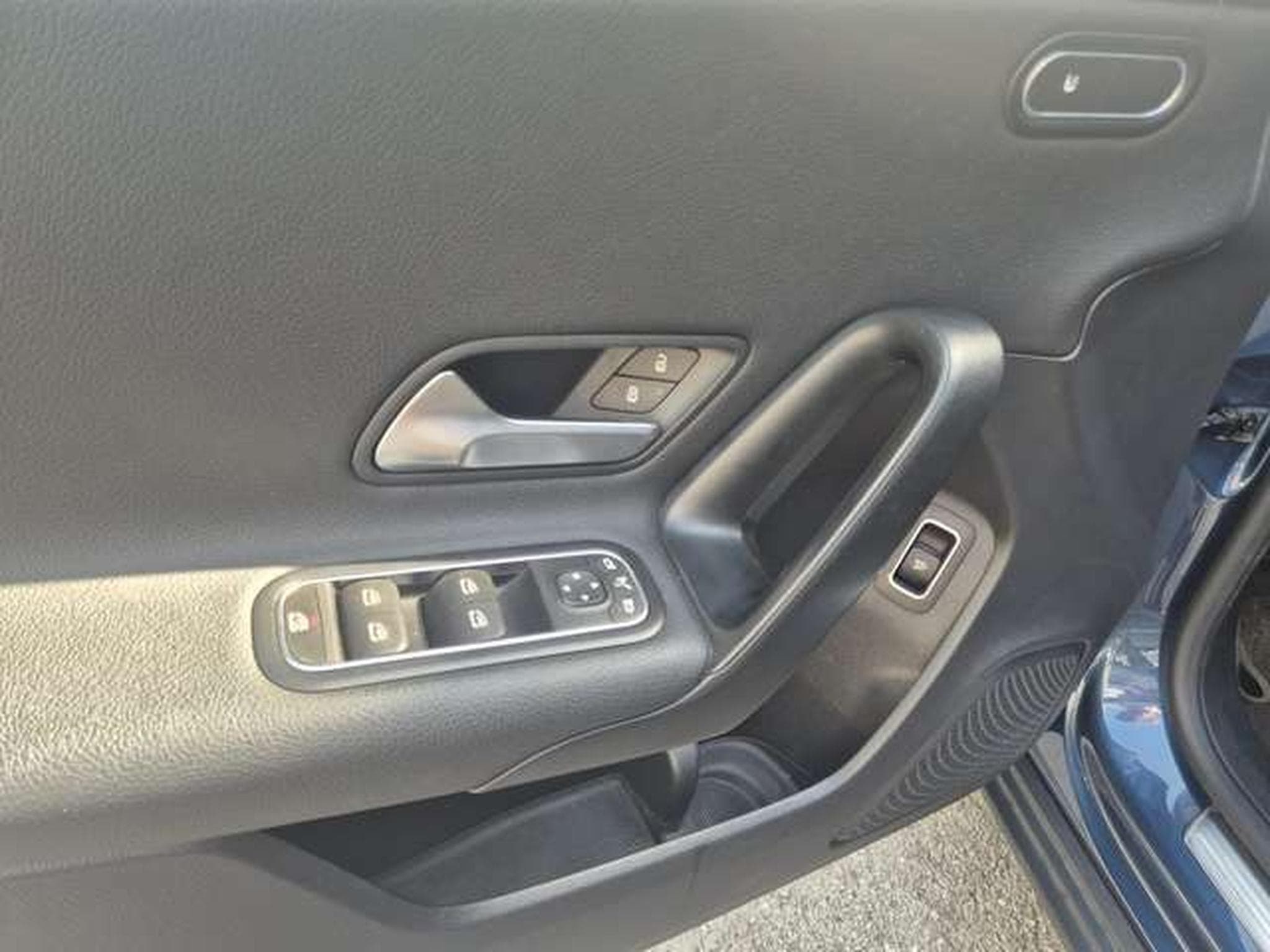Mercedes A 180 A 180d Berline BM6 jusqu'à 48 mois de garantie (2021) - Photo 12