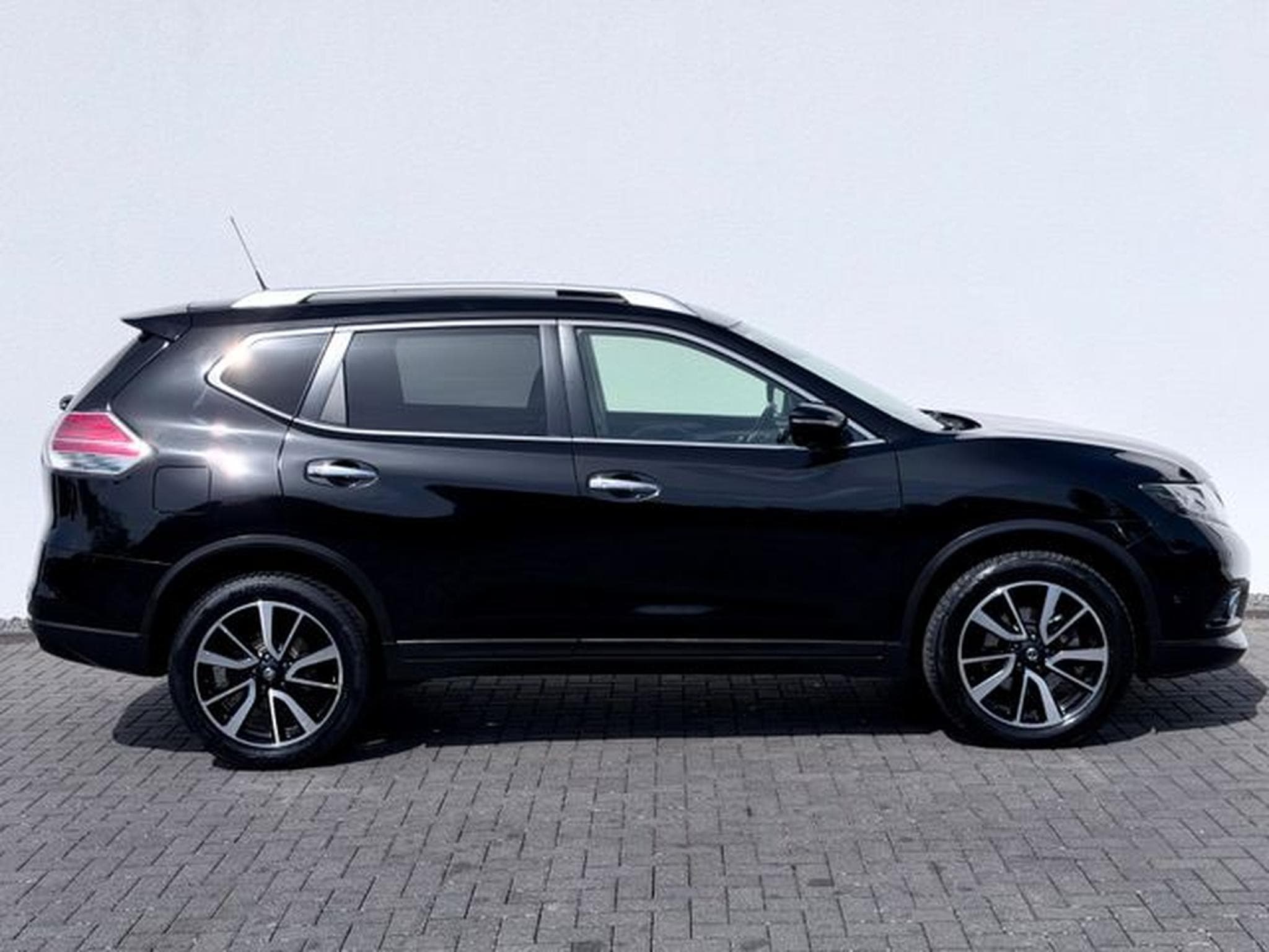 Nissan X-Trail X-Trail 2.0 dCi Automatik /NAVI/LED/360°CAM/ (2017) - Photo 4
