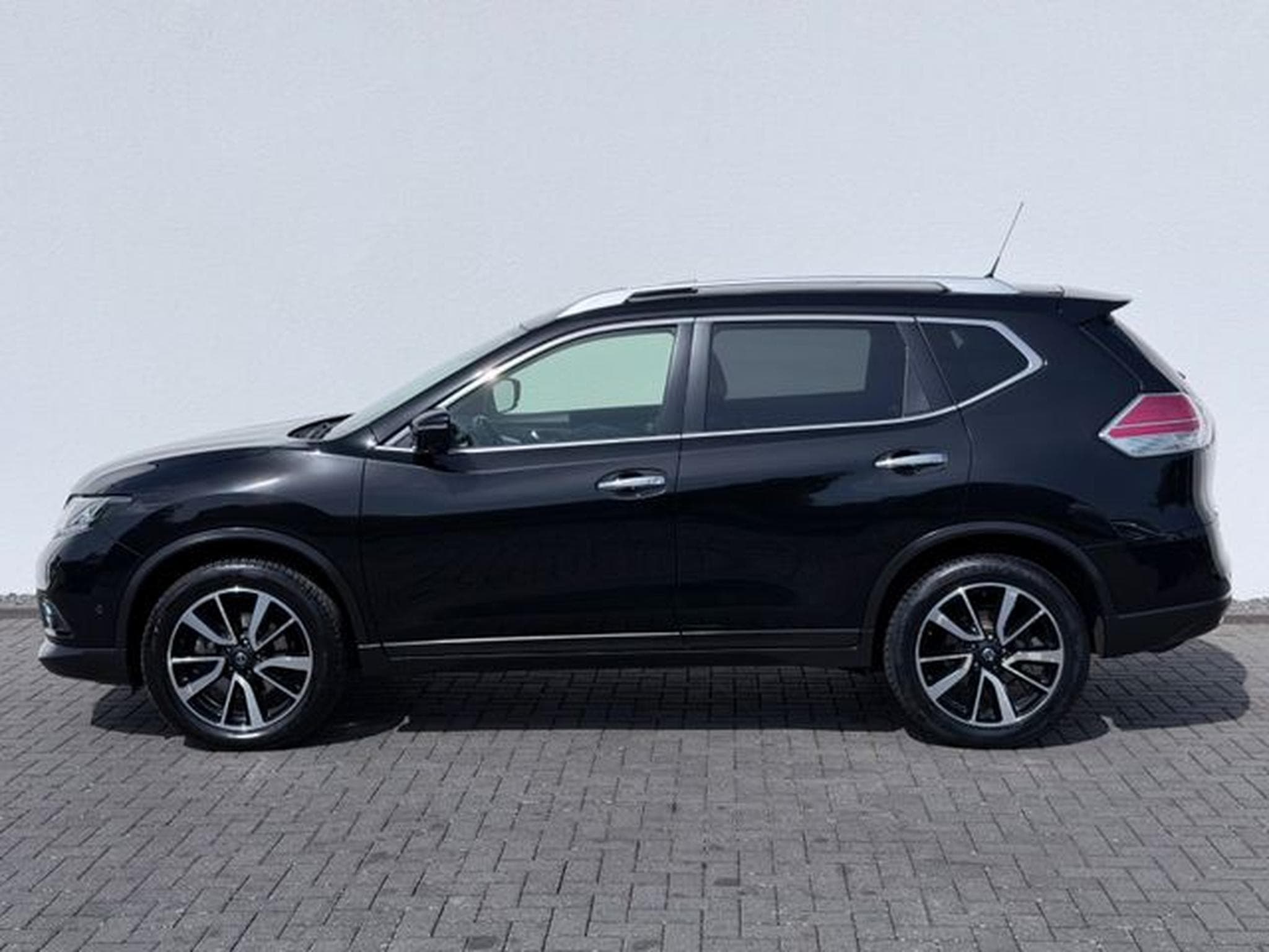 Nissan X-Trail X-Trail 2.0 dCi Automatik /NAVI/LED/360°CAM/ (2017) - Photo 8