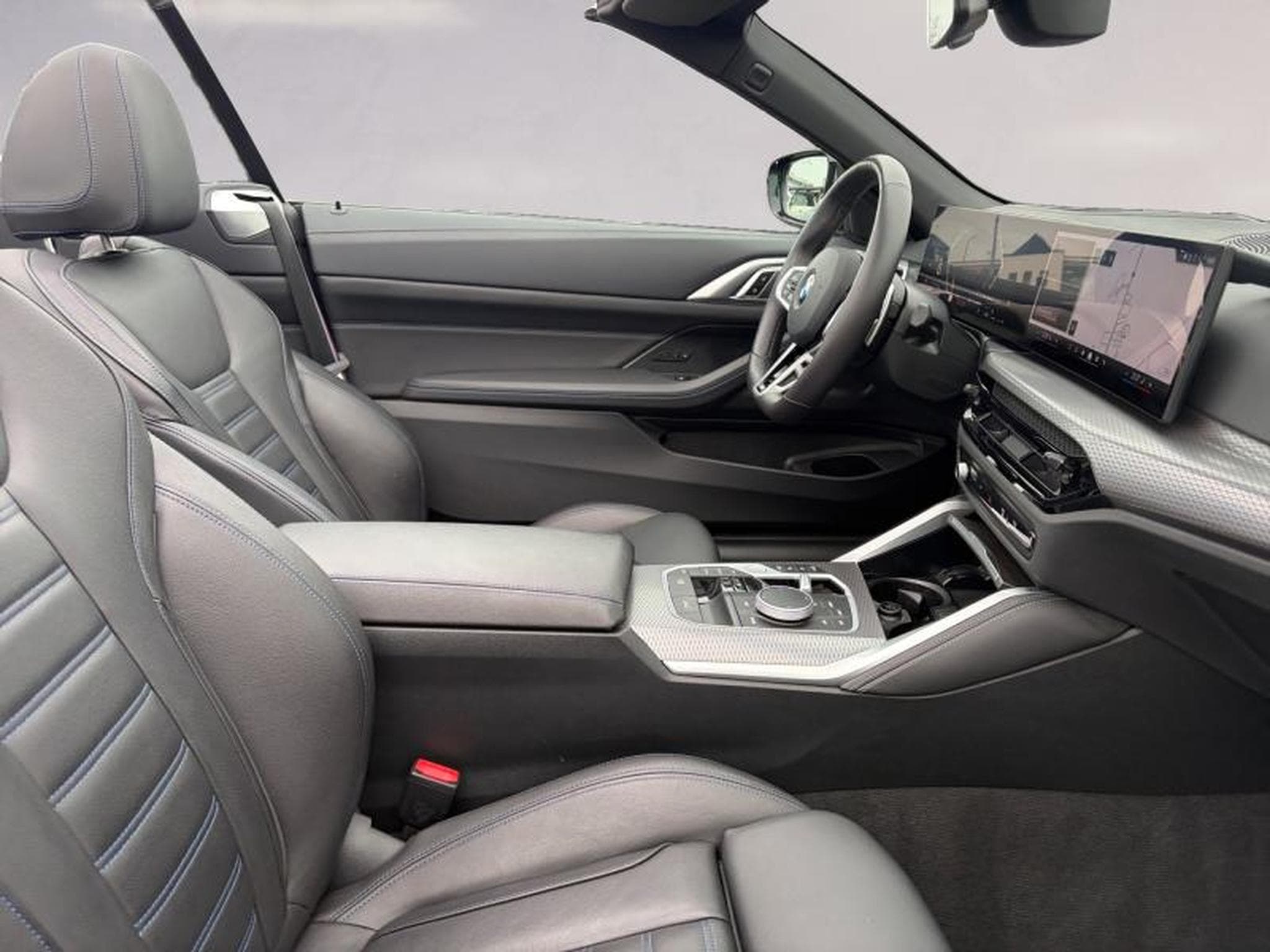 BMW 420 420i Cabrio Kit M Sport (2025) - Photo 11
