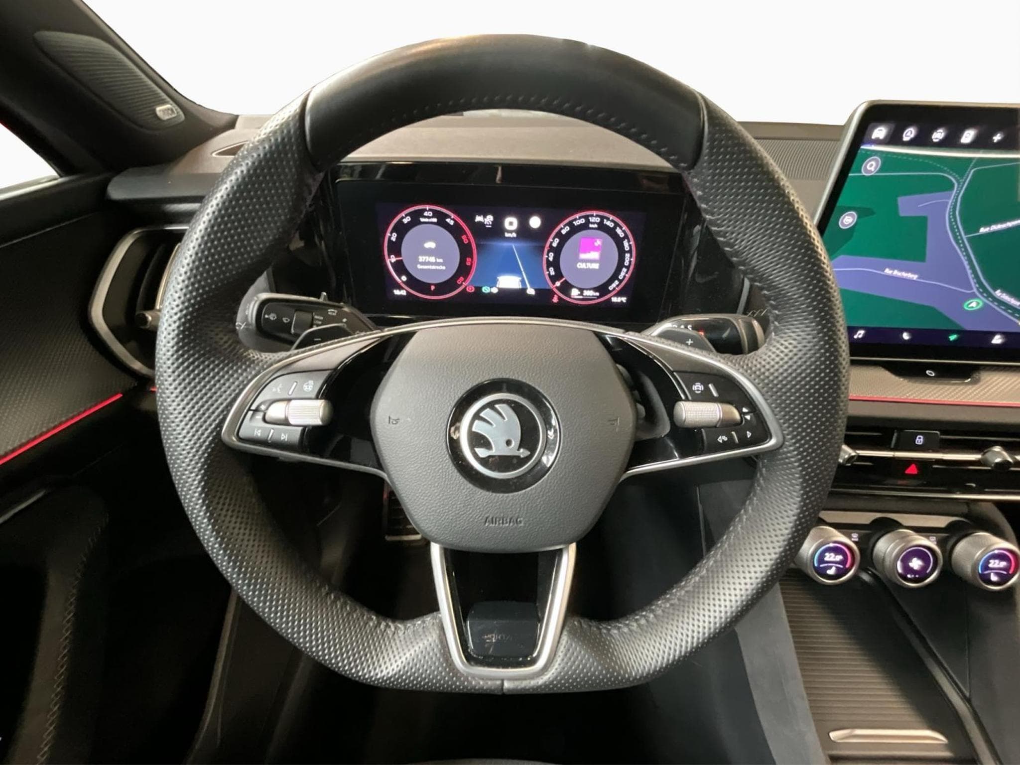 Skoda Kodiaq Sportline+DSG+4x4+PackClever+AHK+Pano (2024) - Photo 10