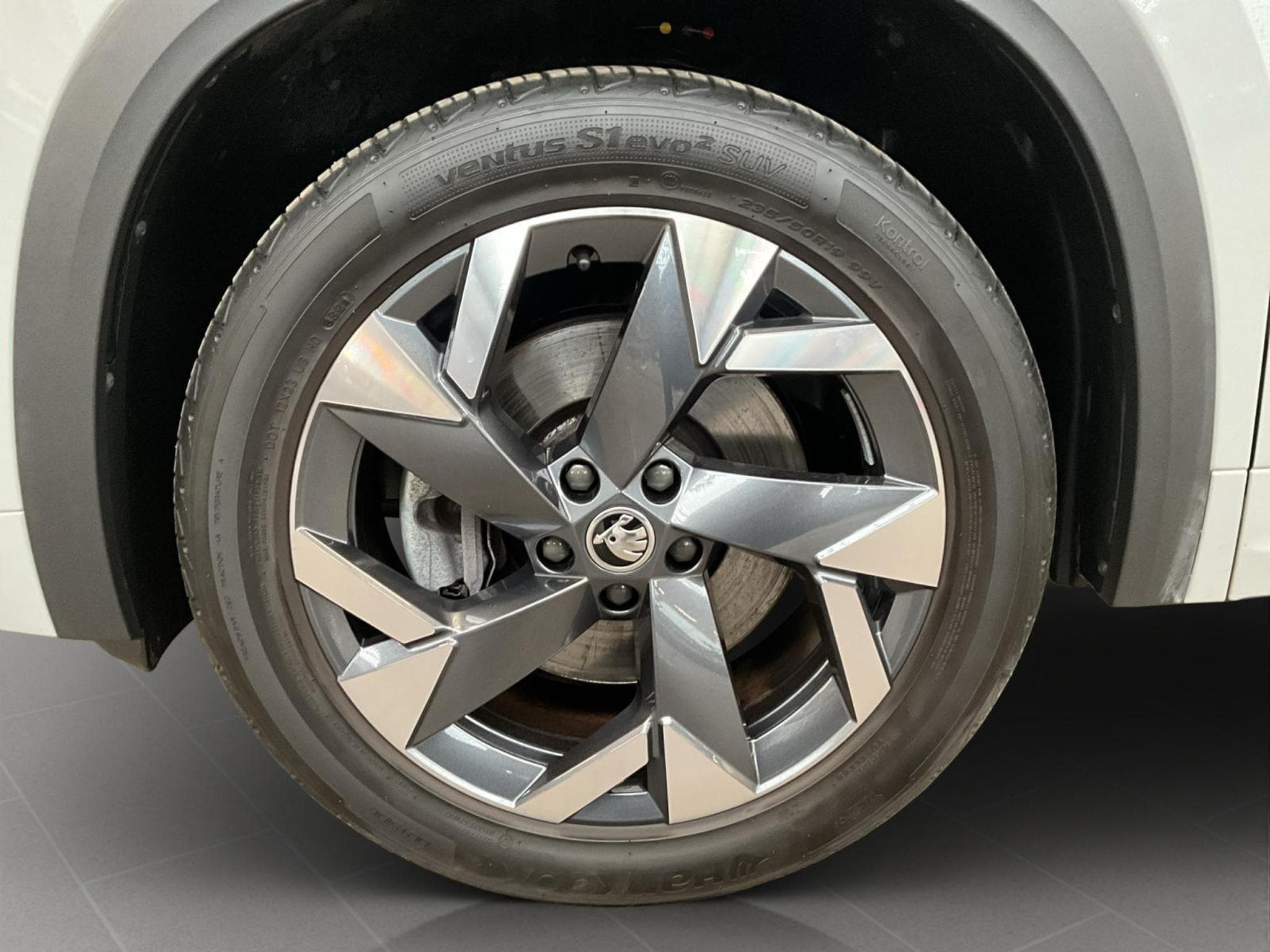 Skoda Kodiaq Sportline+DSG+4x4+PackClever+AHK+Pano (2024) - Photo 8