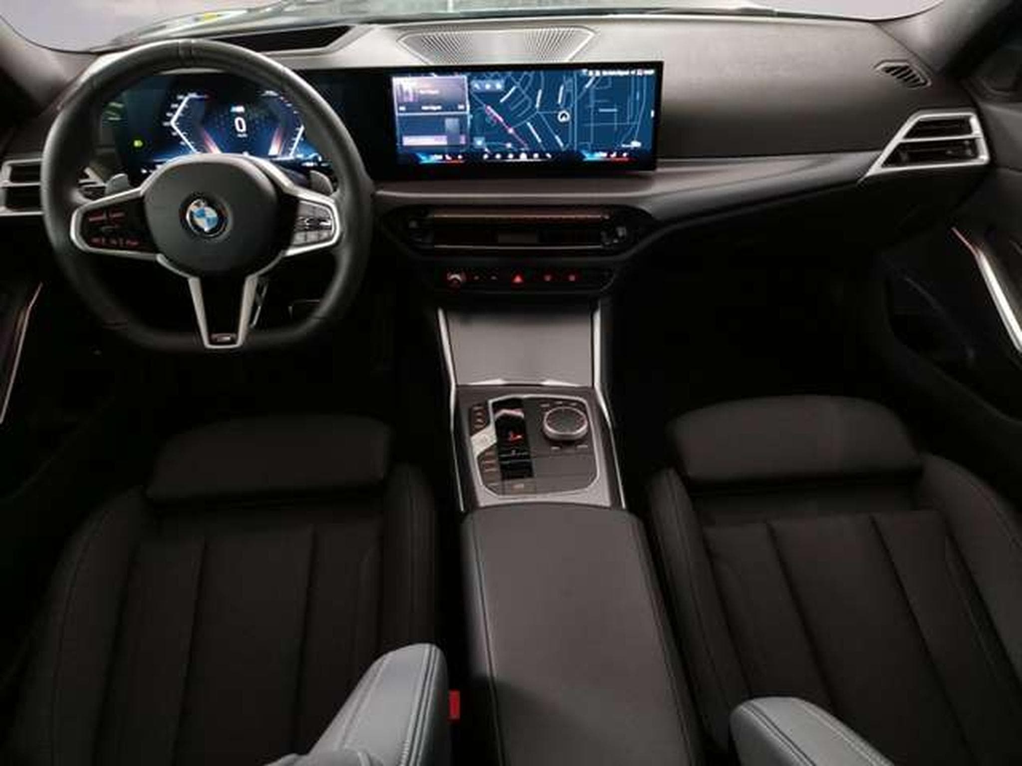 BMW 330 i xDrive Head-Up HiFi DAB LED (2025) - Photo 5