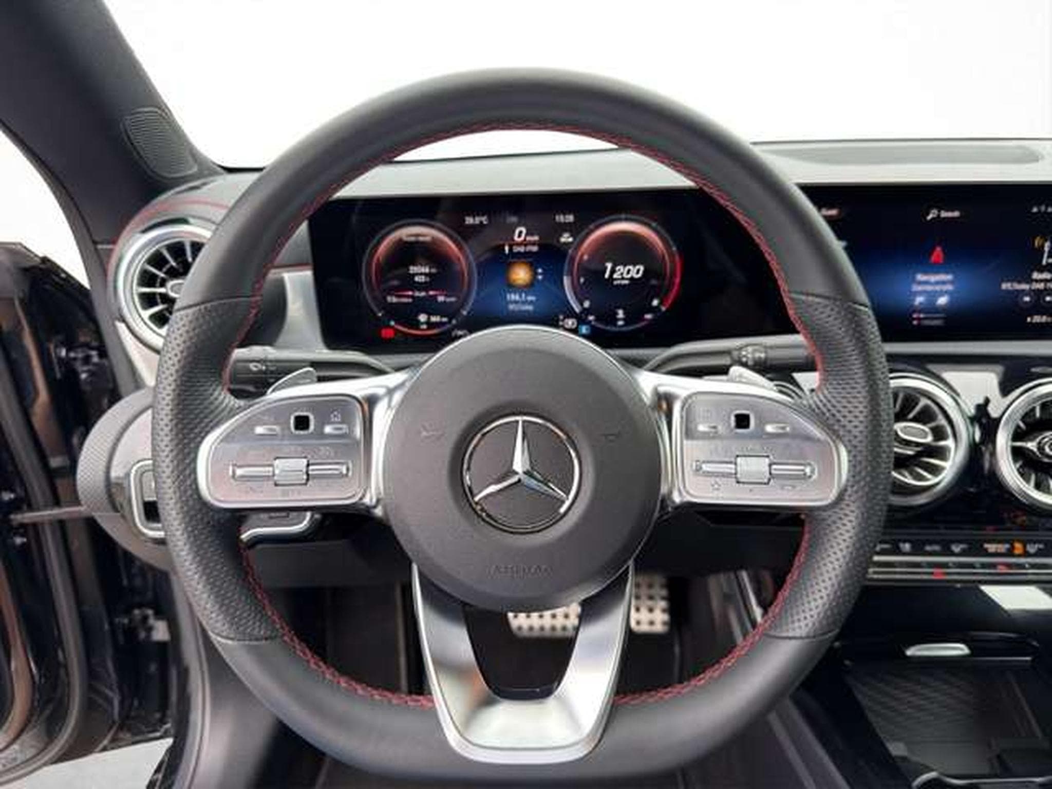 Mercedes CLA 200 AMG Line/Multi-Beam/Blind-Spot/Navi (2023) - Photo 11