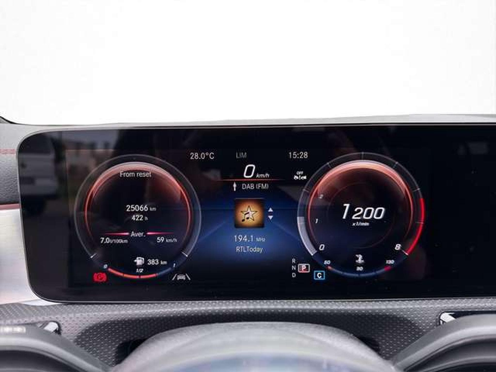 Mercedes CLA 200 AMG Line/Multi-Beam/Blind-Spot/Navi (2023) - Photo 12