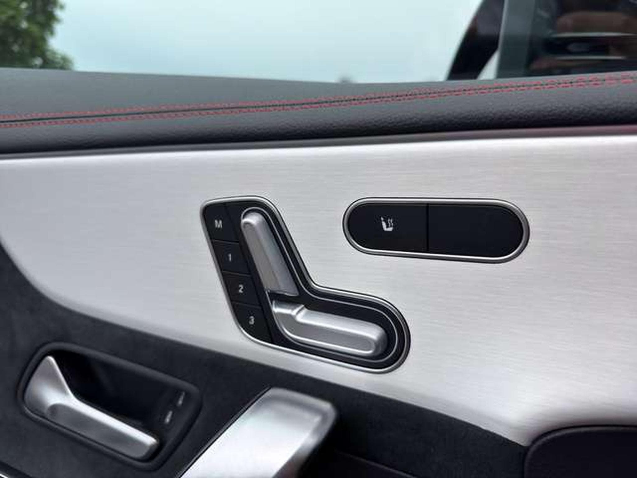 Mercedes CLA 200 AMG Line/Multi-Beam/Blind-Spot/Navi (2023) - Photo 17