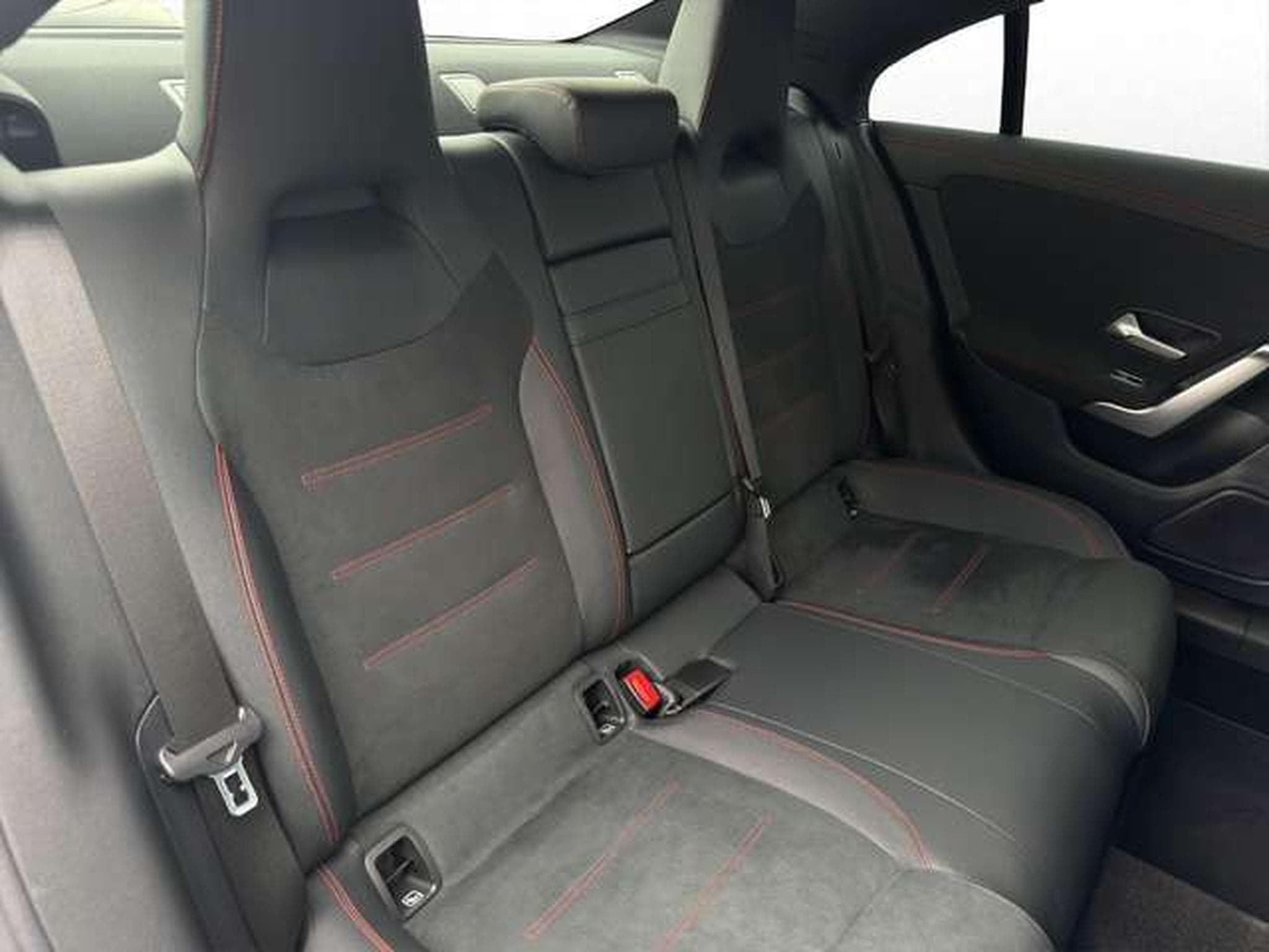 Mercedes CLA 200 AMG Line/Multi-Beam/Blind-Spot/Navi (2023) - Photo 18