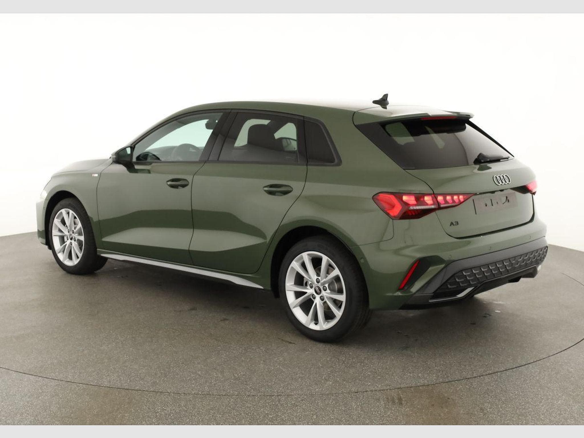 Audi A3 Sportback TFSI 110 kW S line (2026) - Photo 3