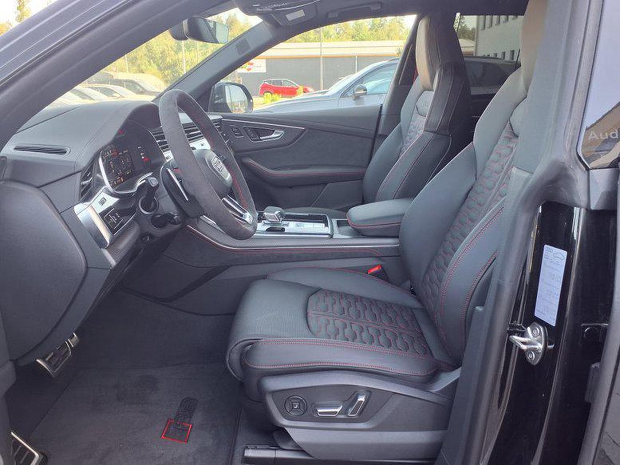 Audi RSQ8 RS Allrad (2026) - Photo 7