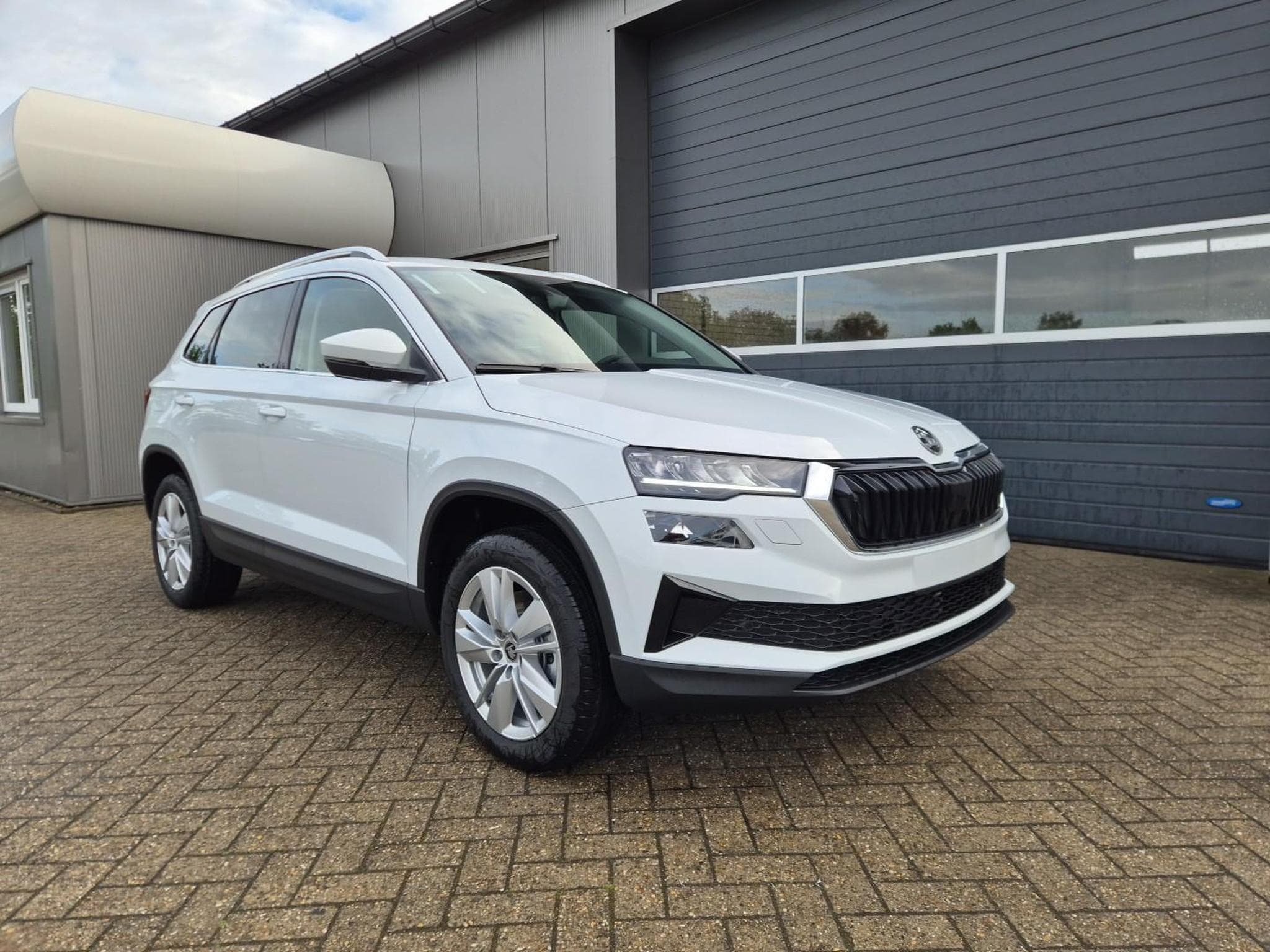 Skoda Karoq 1.5 TSI 150PS (2026) - Photo 7